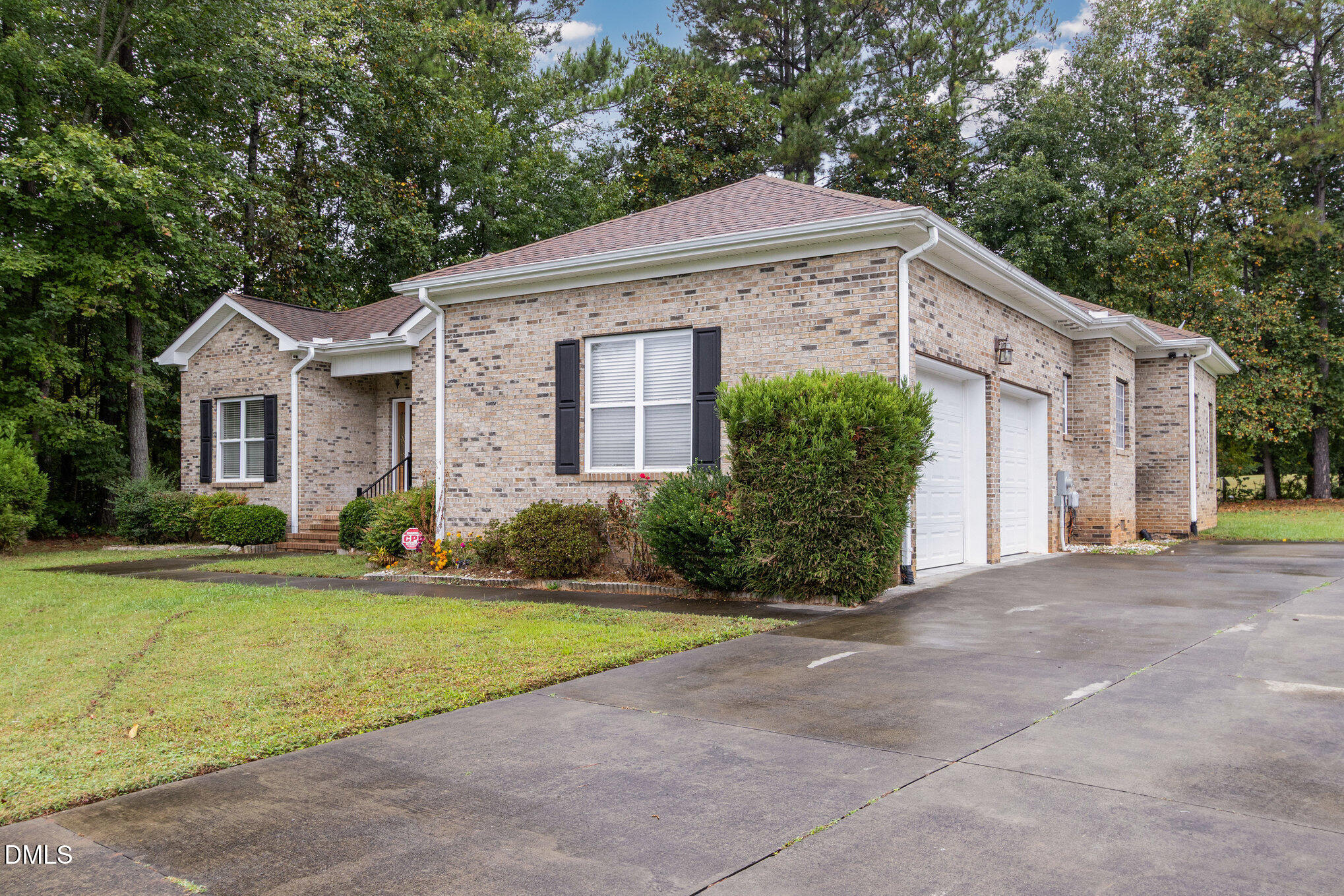 412 Eagle Court