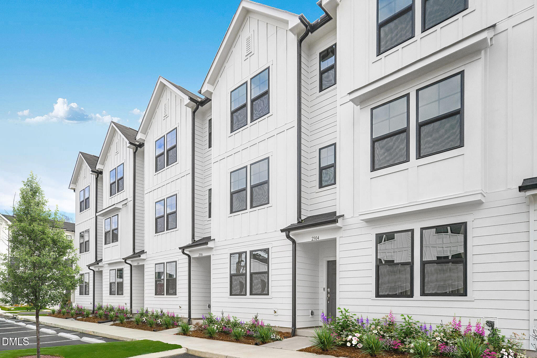 2304 Oakwood Meadows Court