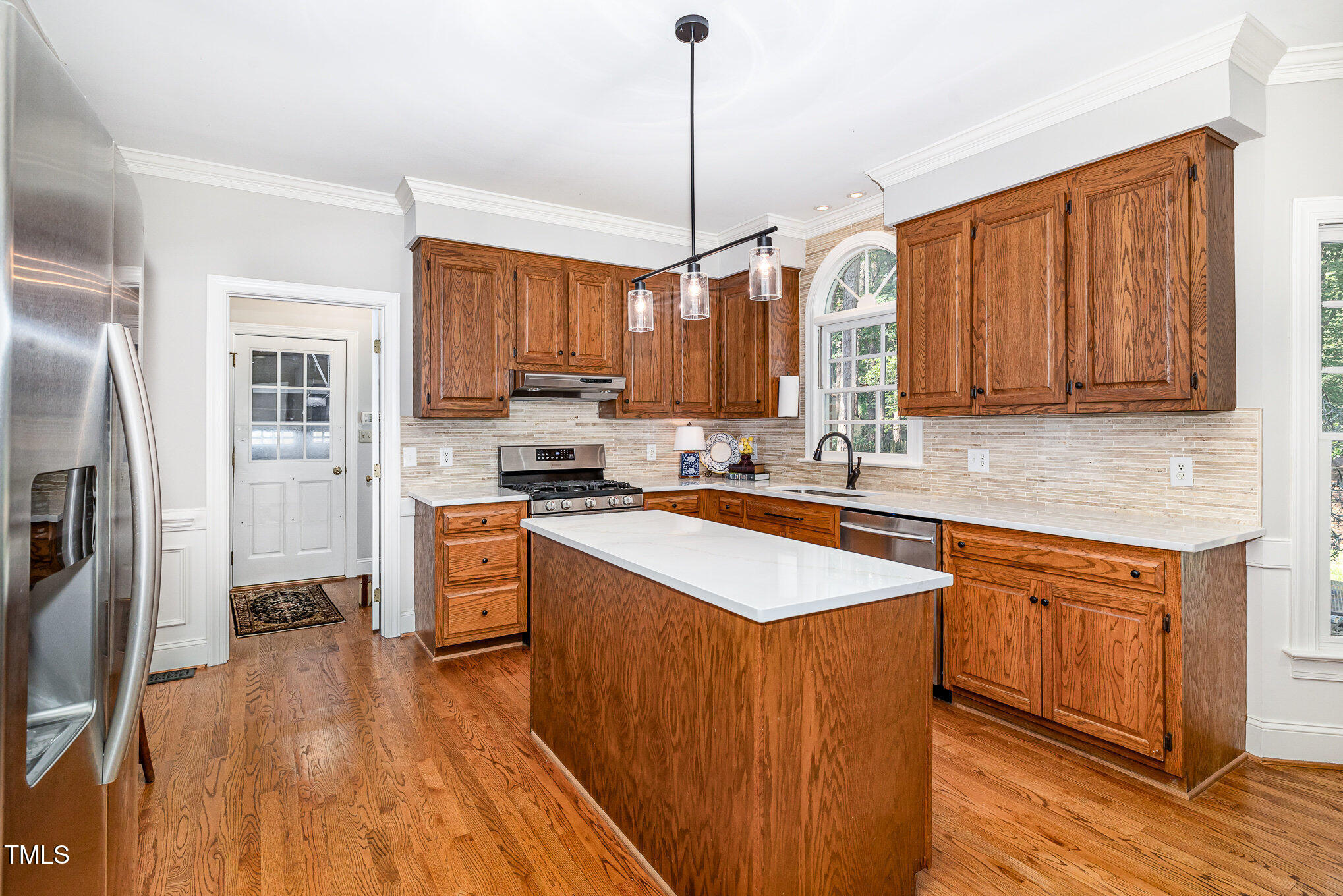 4020 Gumleaf Drive