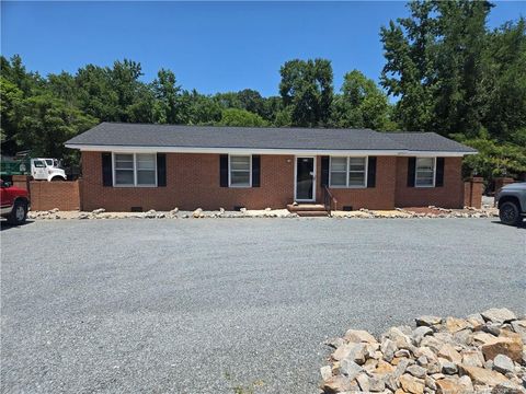 2311 Clinton Road Fayetteville NC 28312