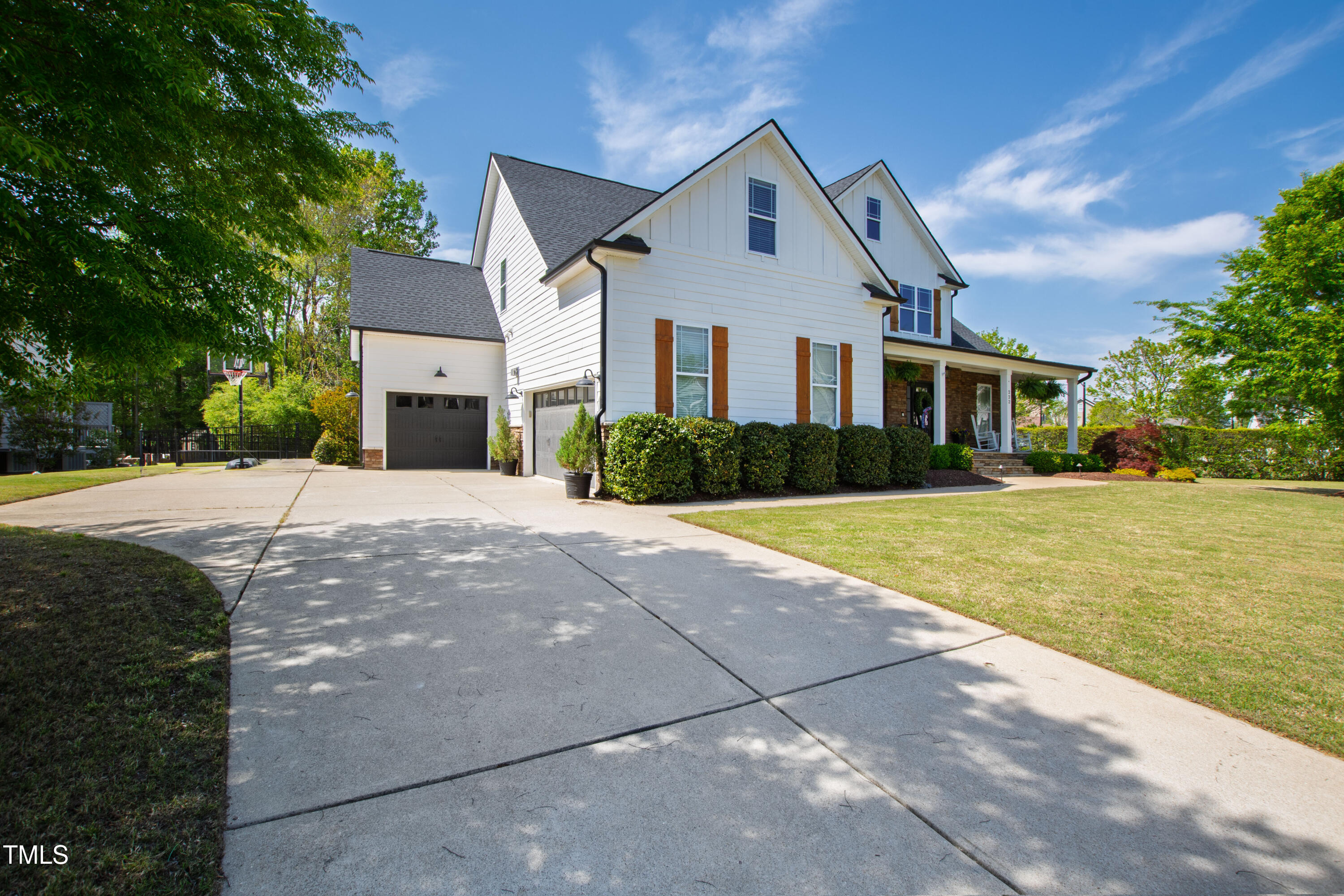 222 Friesan Way