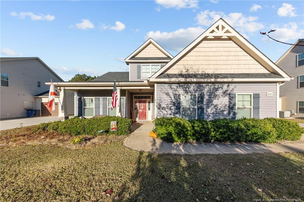 667 Saint Johns Loop