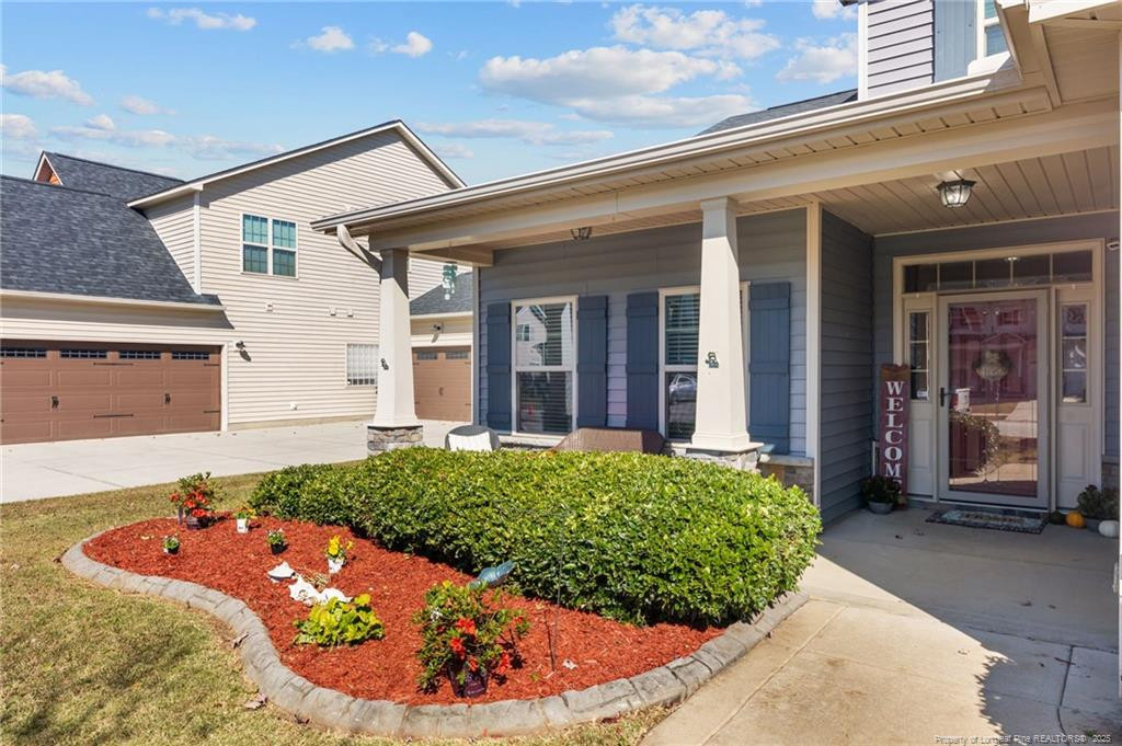 667 Saint Johns Loop