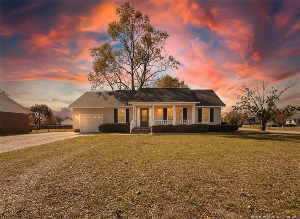 Photo of 1886 Windlock Drive, Fayetteville, NC 28304 (MLS # LP753055)