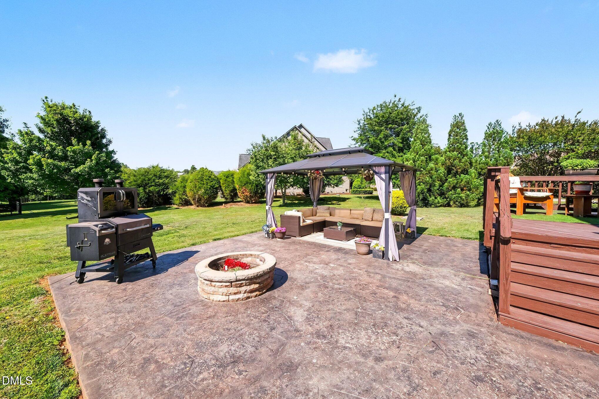 4000 Banks Stone Drive