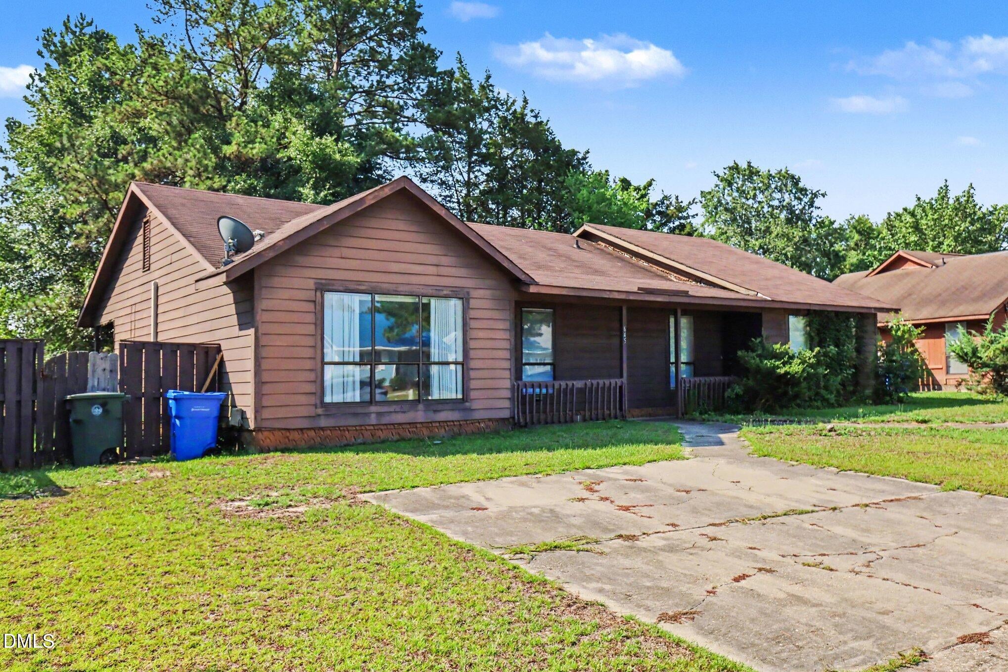 645 Mosswood