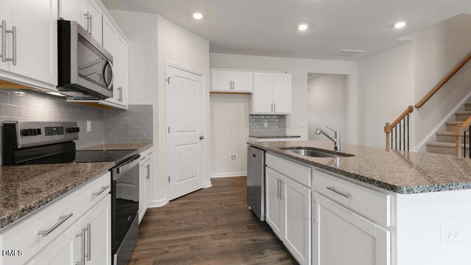 1453 Carisbrooke Drive