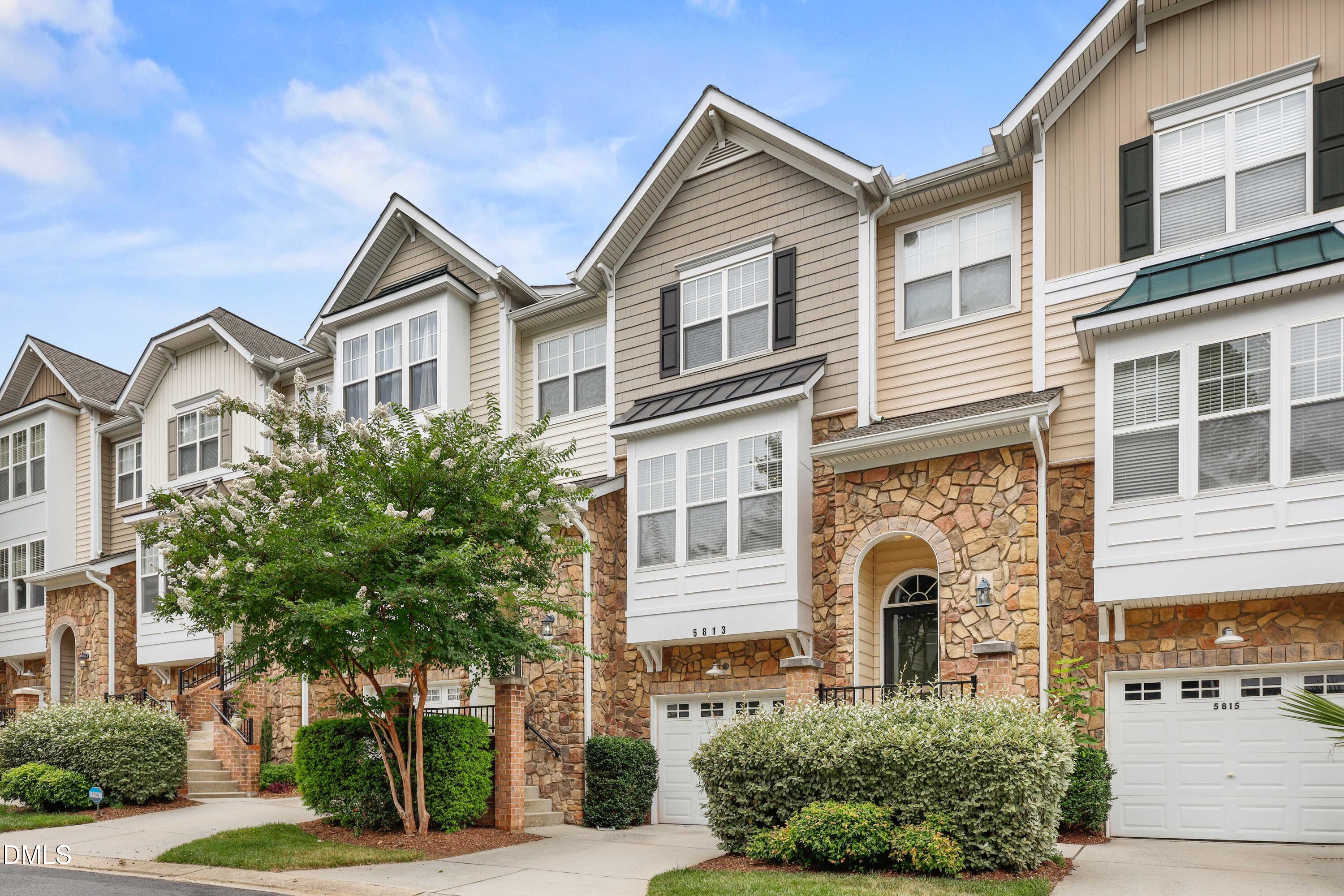 5813 Cameo Glass Way