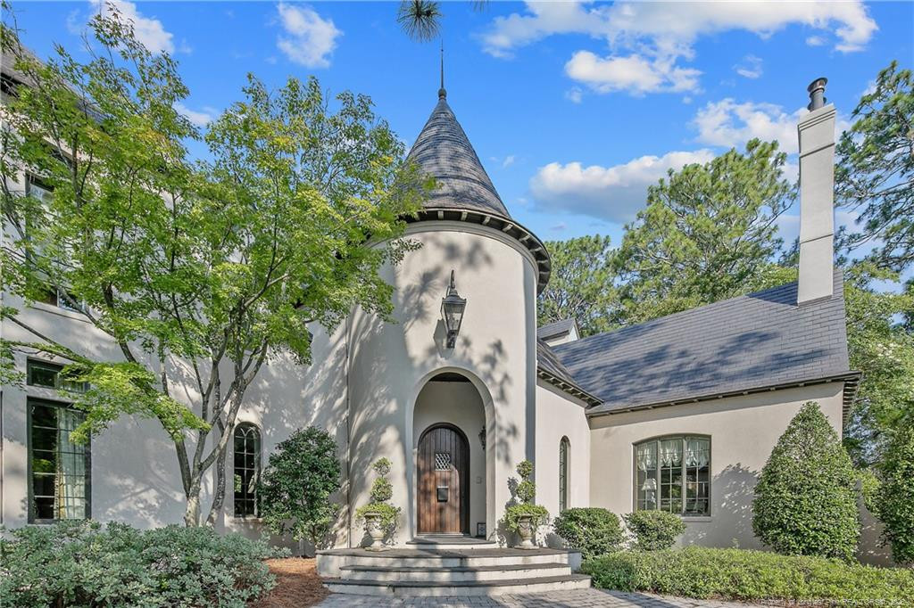 1128 Longleaf Drive