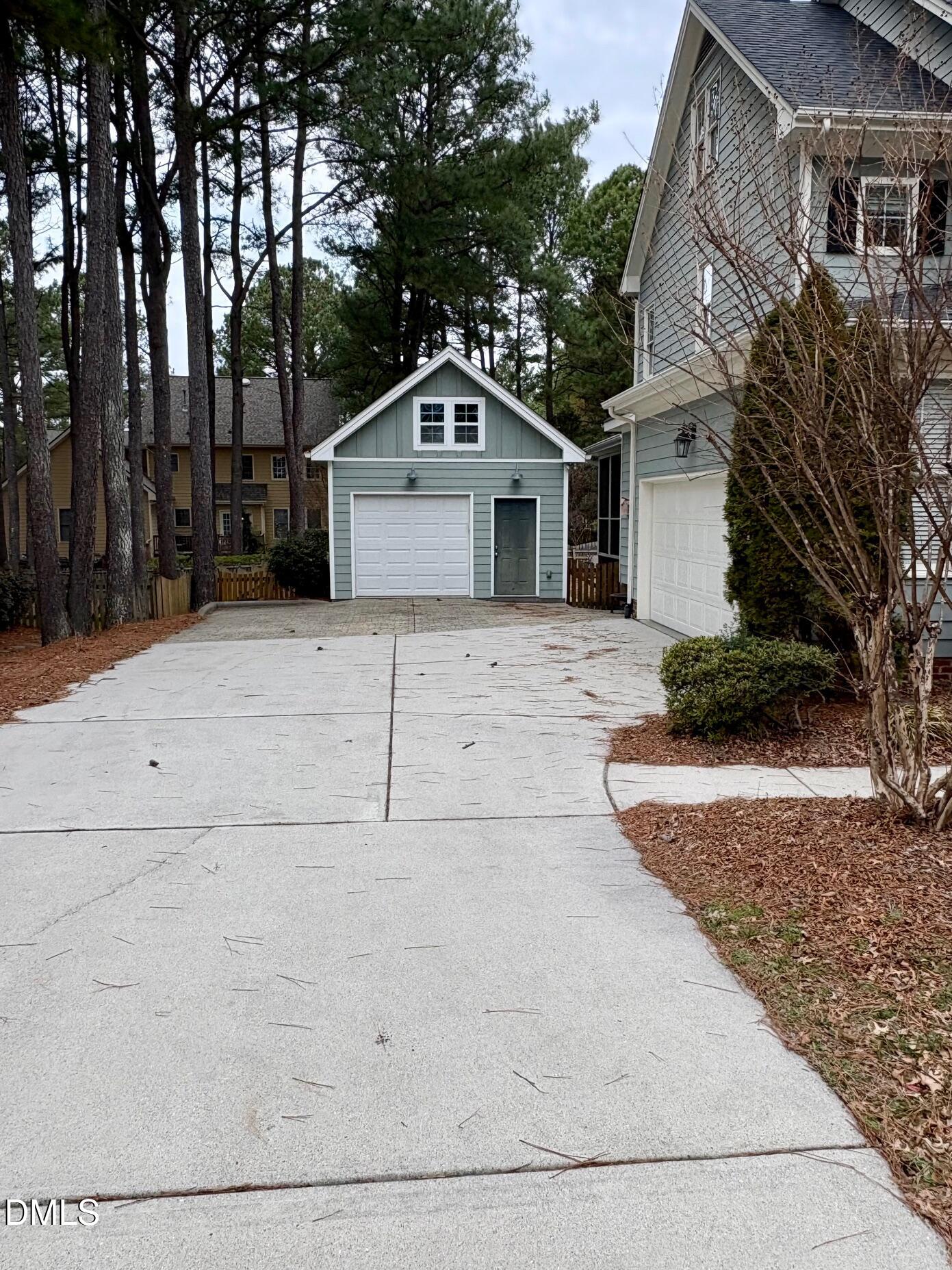 1613 Marshall Farm Street