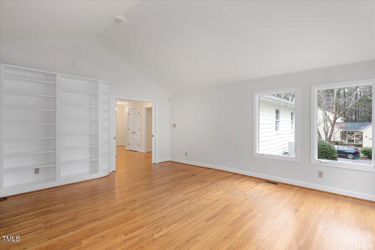 908 Glen Eden Drive