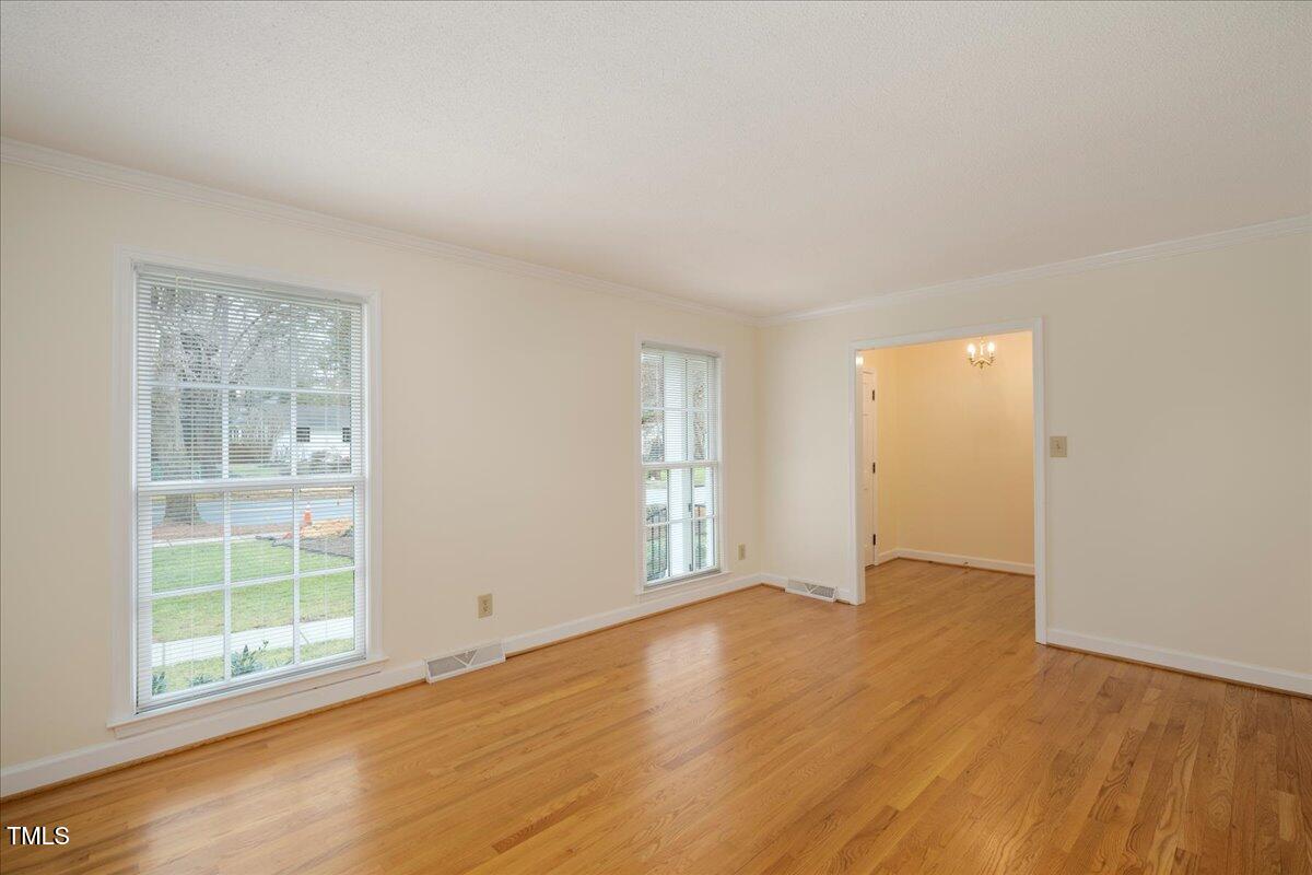 908 Glen Eden Drive