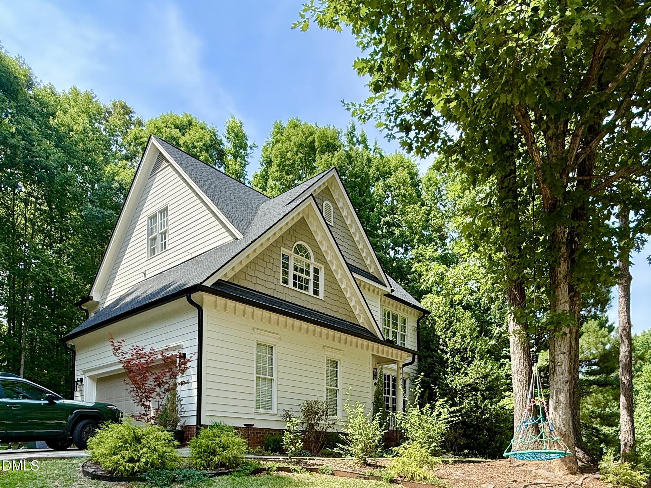 22 Goldthread Avenue