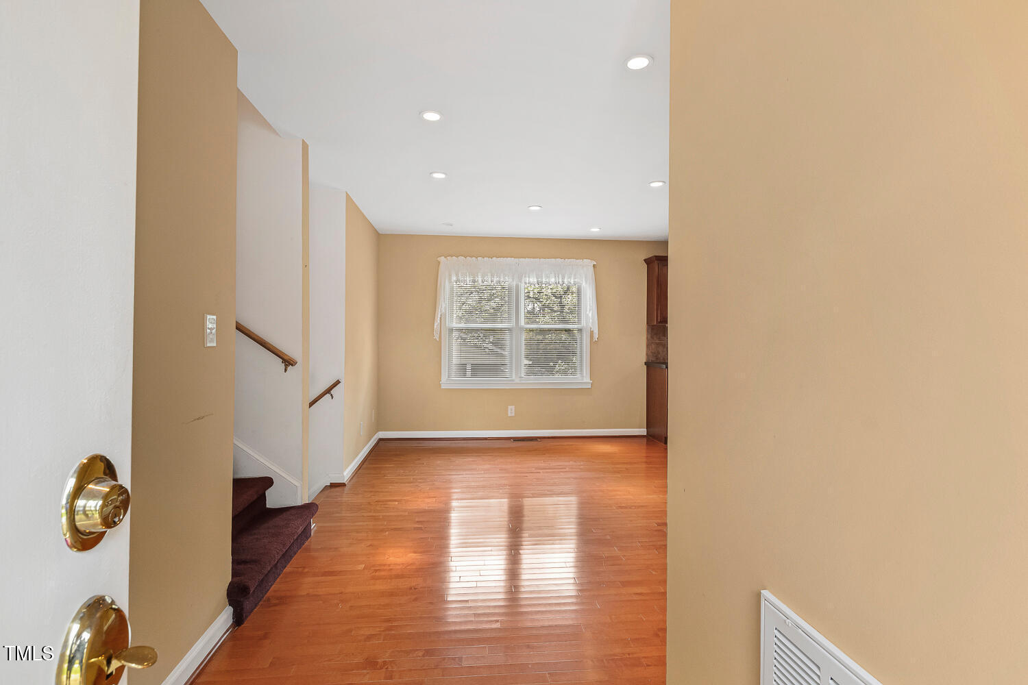5401 Kaplan Drive