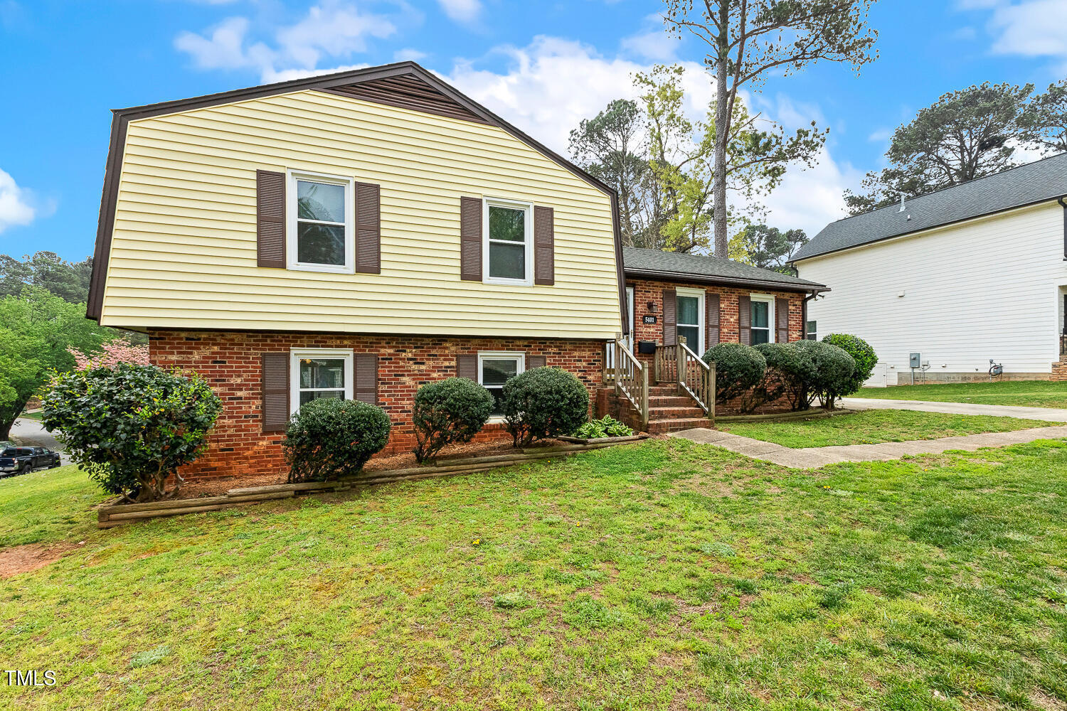 5401 Kaplan Drive