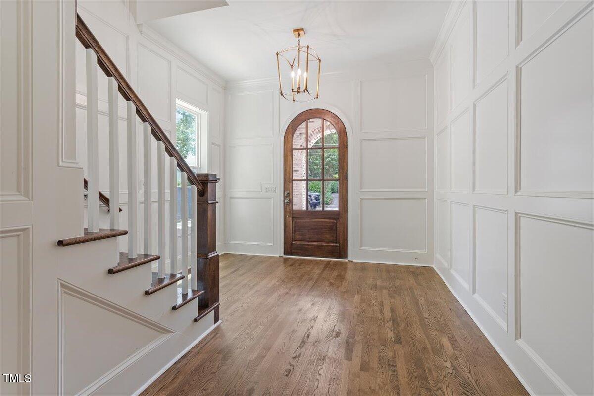 3302.5 Hall Place