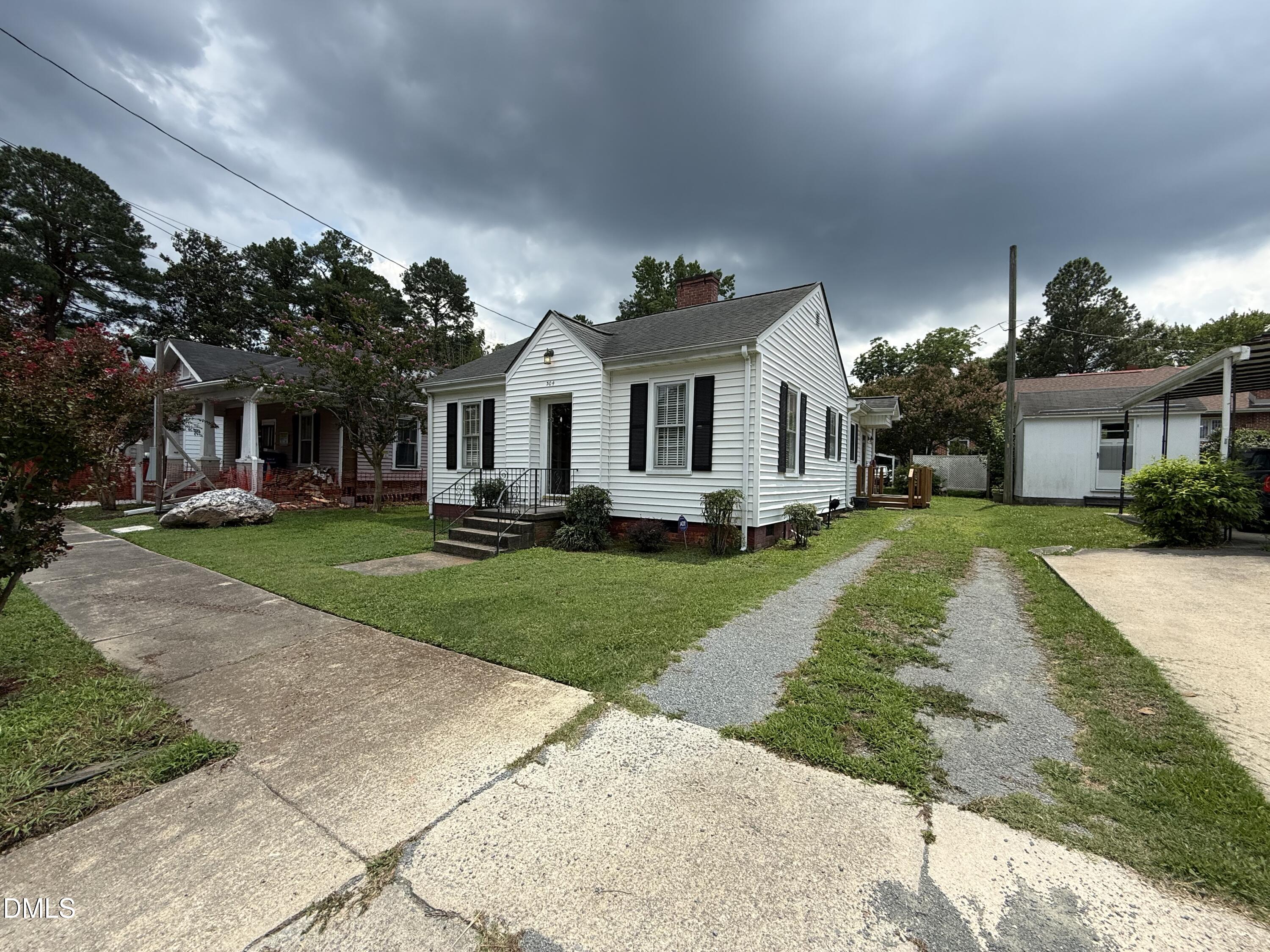 304 E Woodall Street