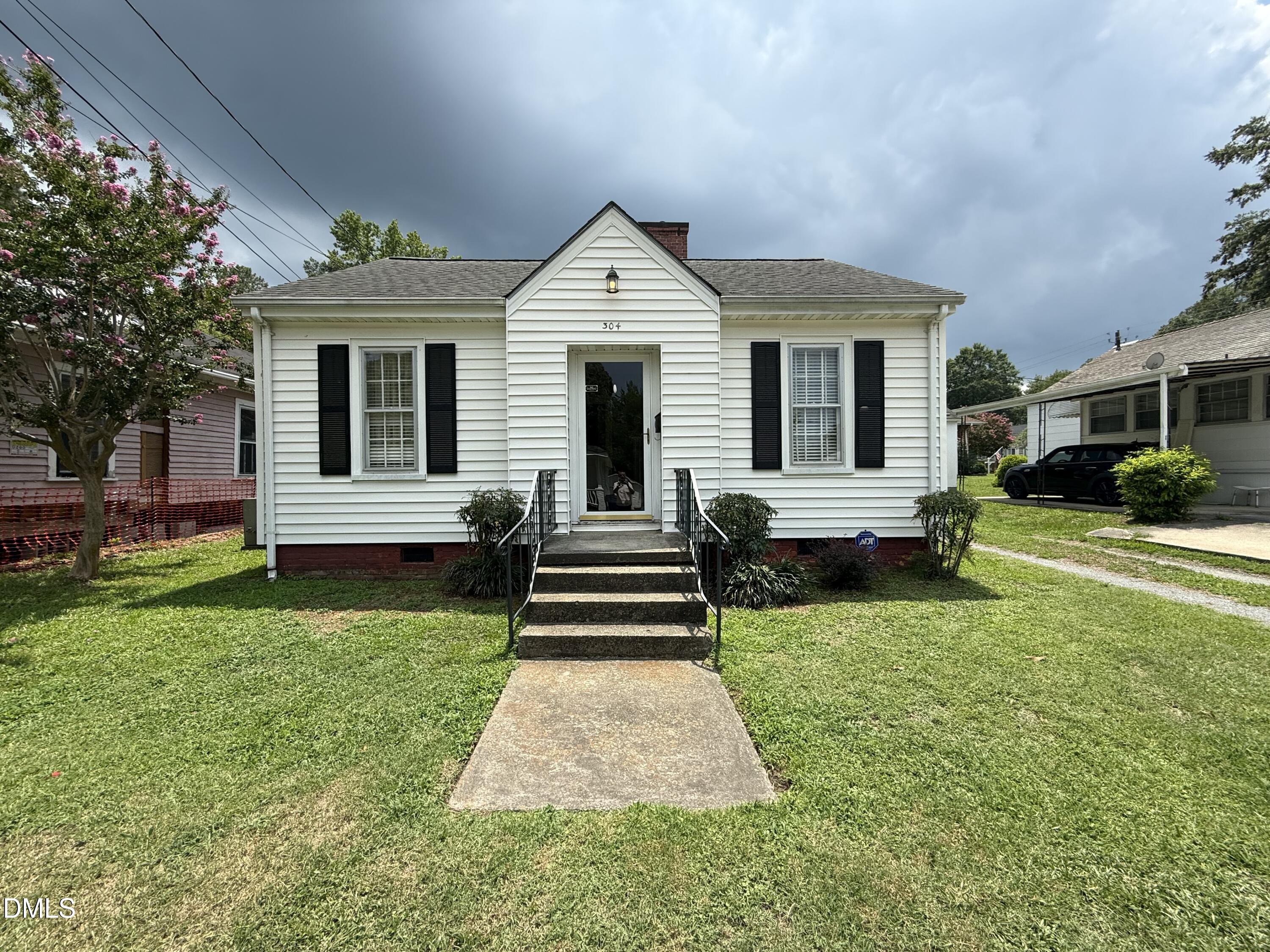 304 E Woodall Street