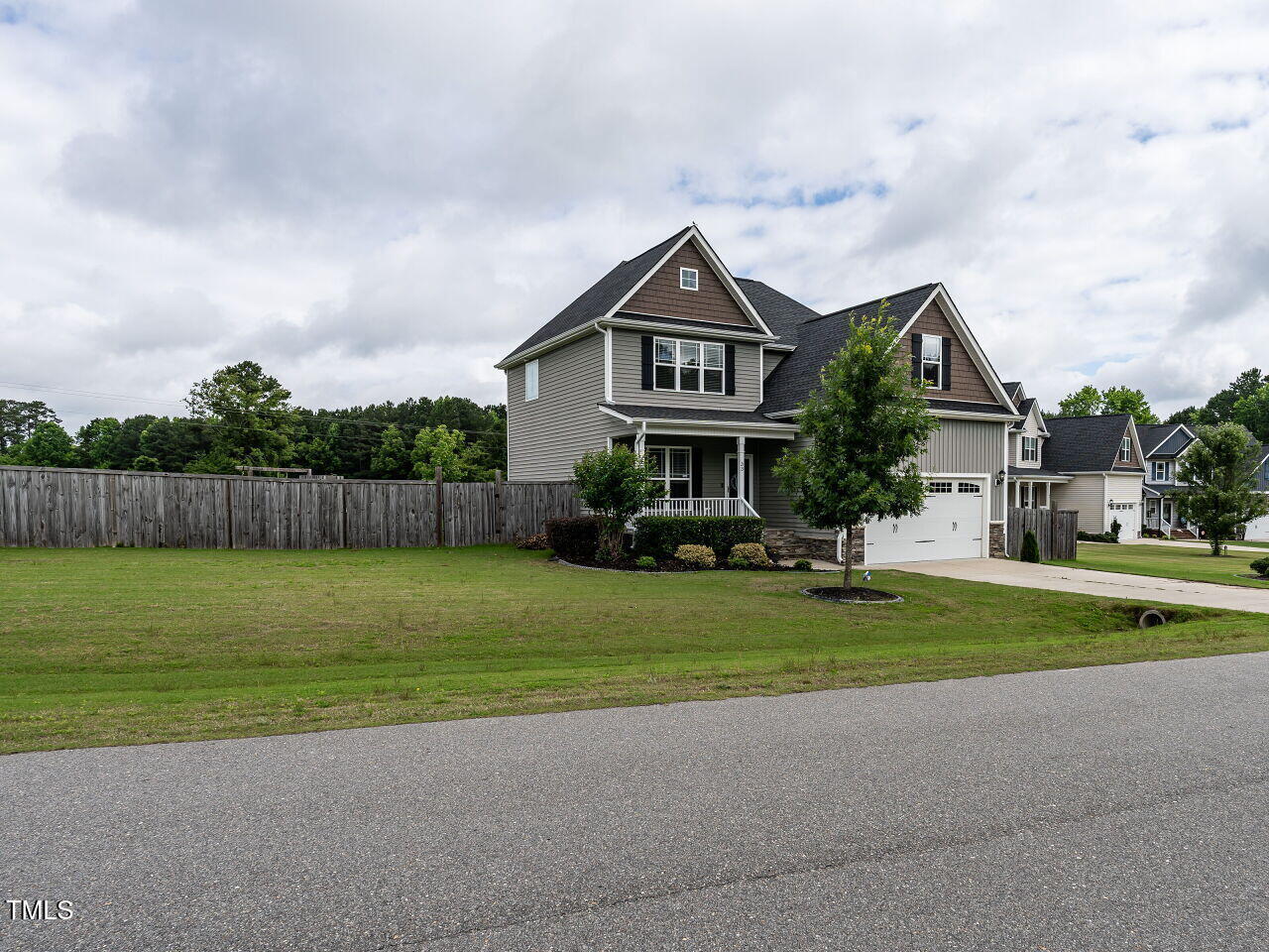 33 Northlodge Court