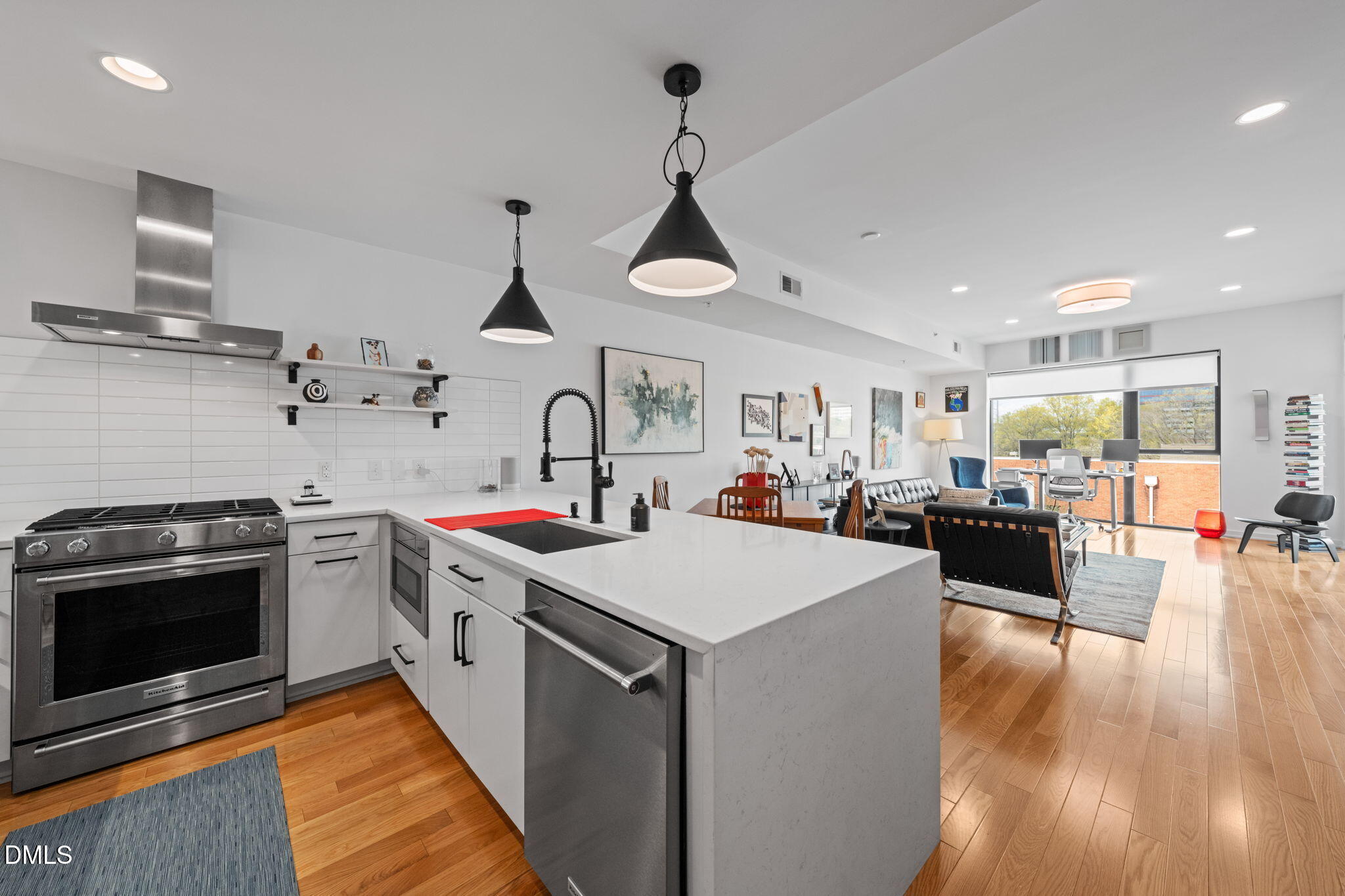 523 S West Street 304