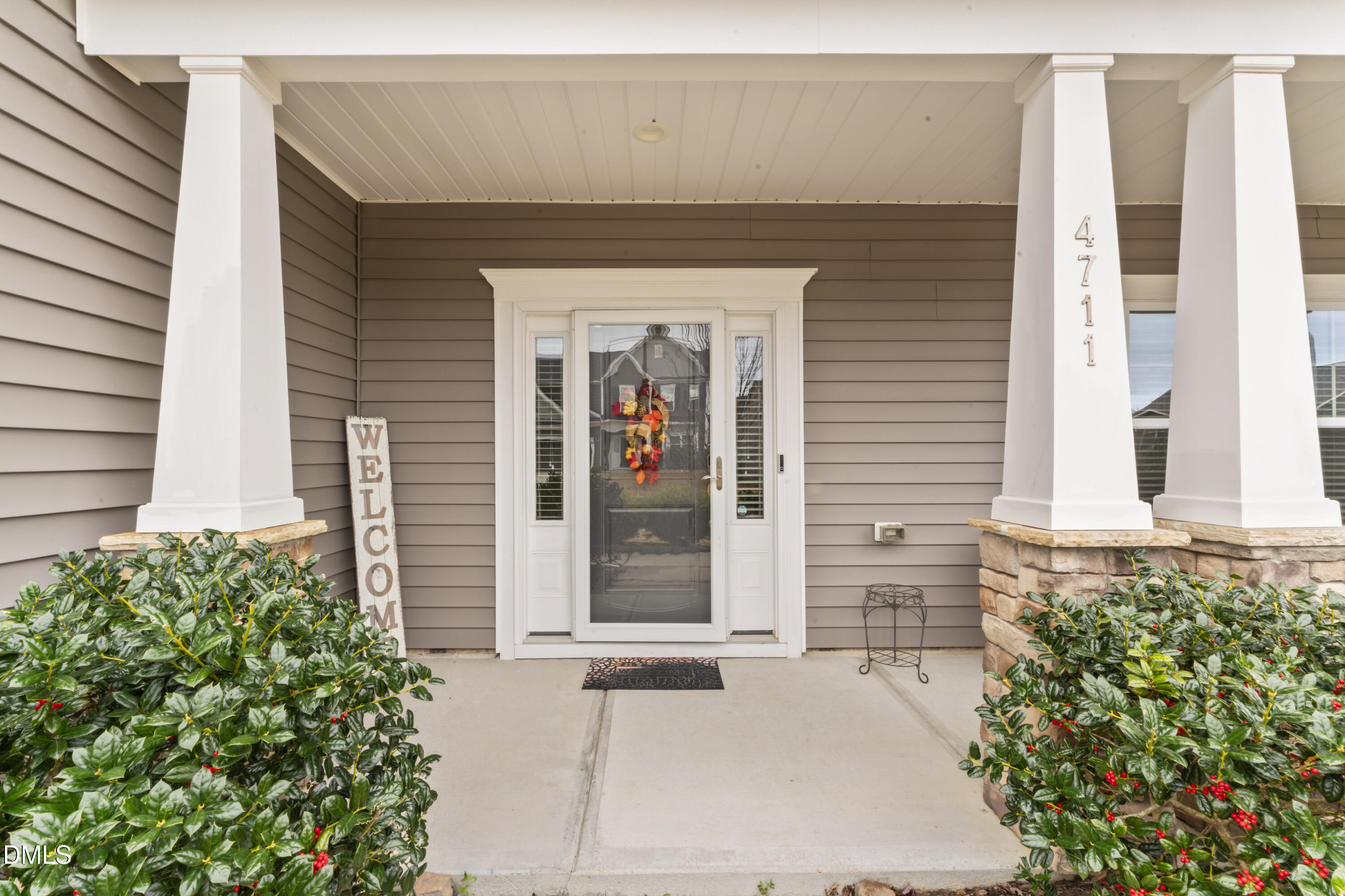 4711 Broad Falls Lane