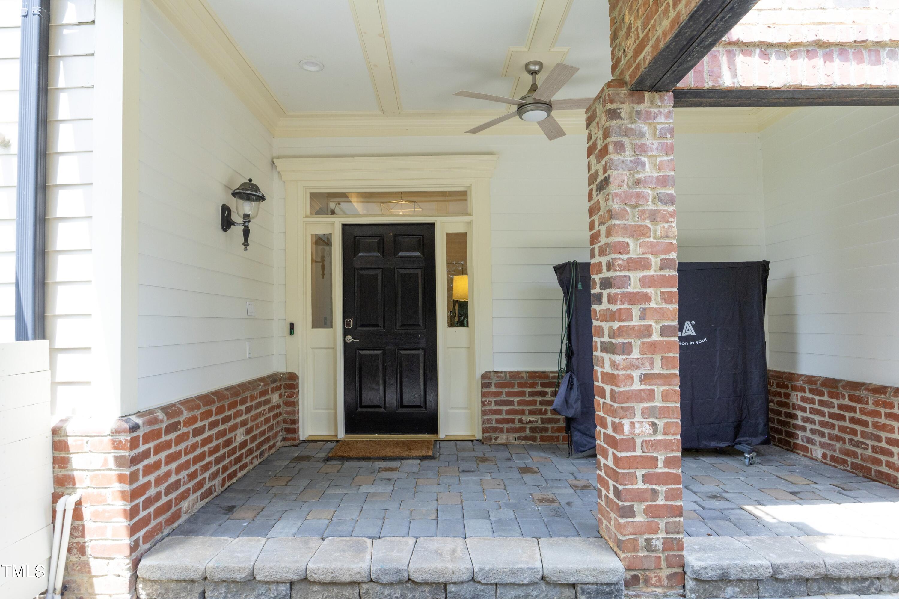 2800 Charleston Oaks Drive