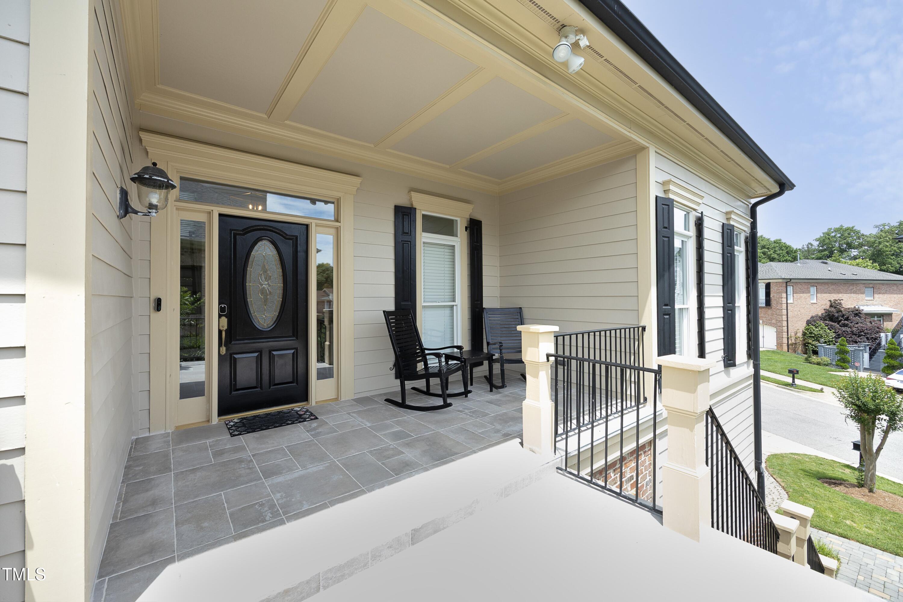 2800 Charleston Oaks Drive