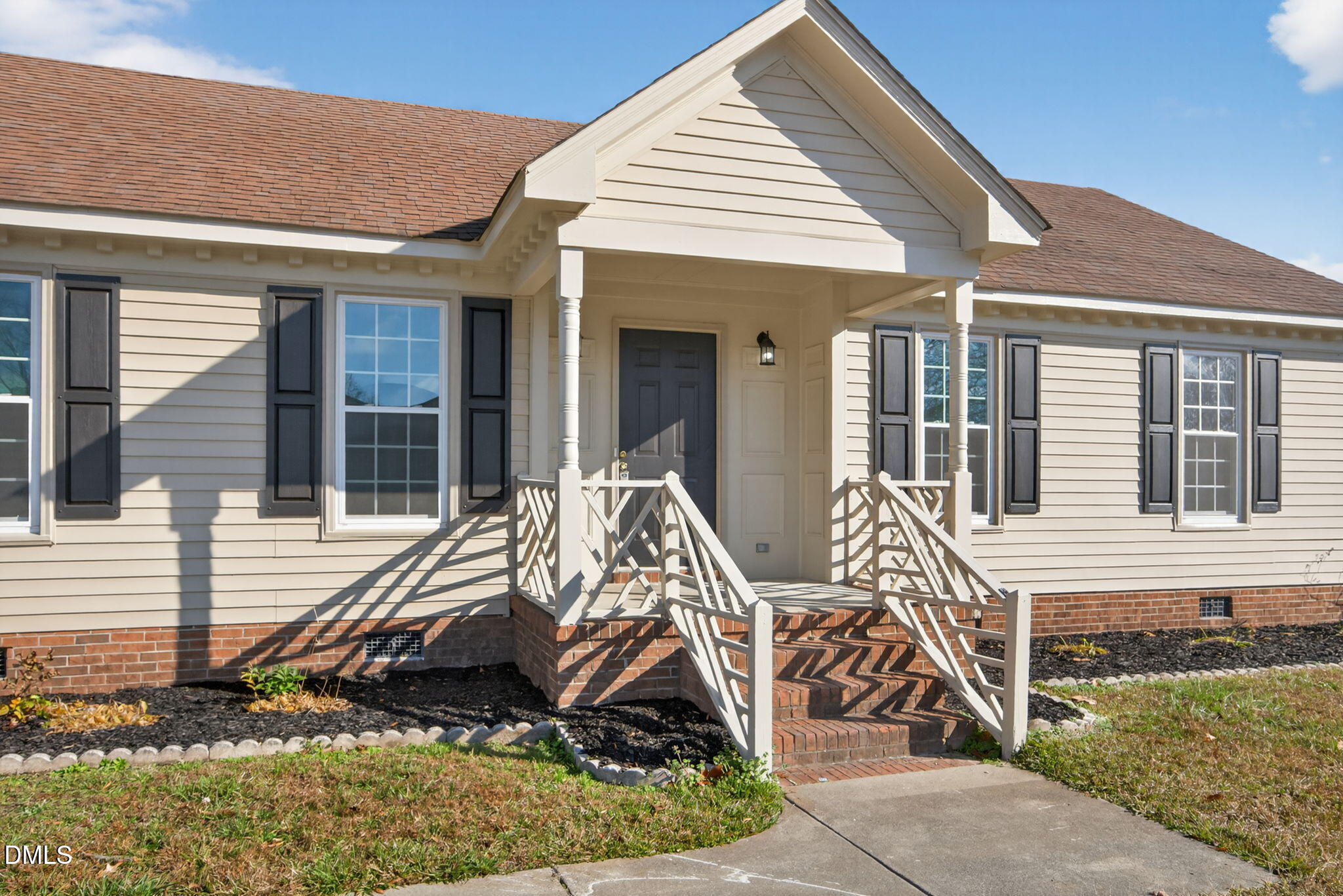 2824 Springflower Drive N