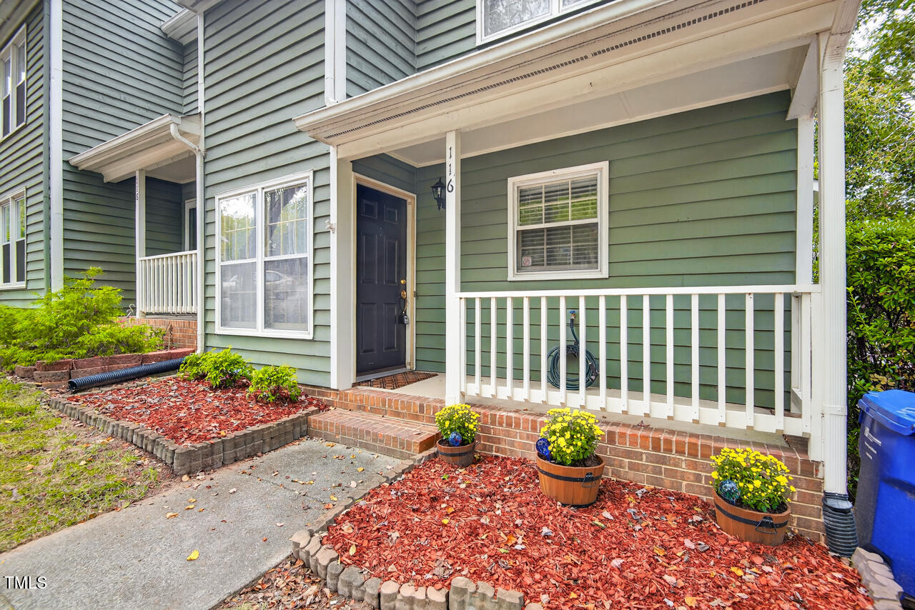 116 Long Shadow Place