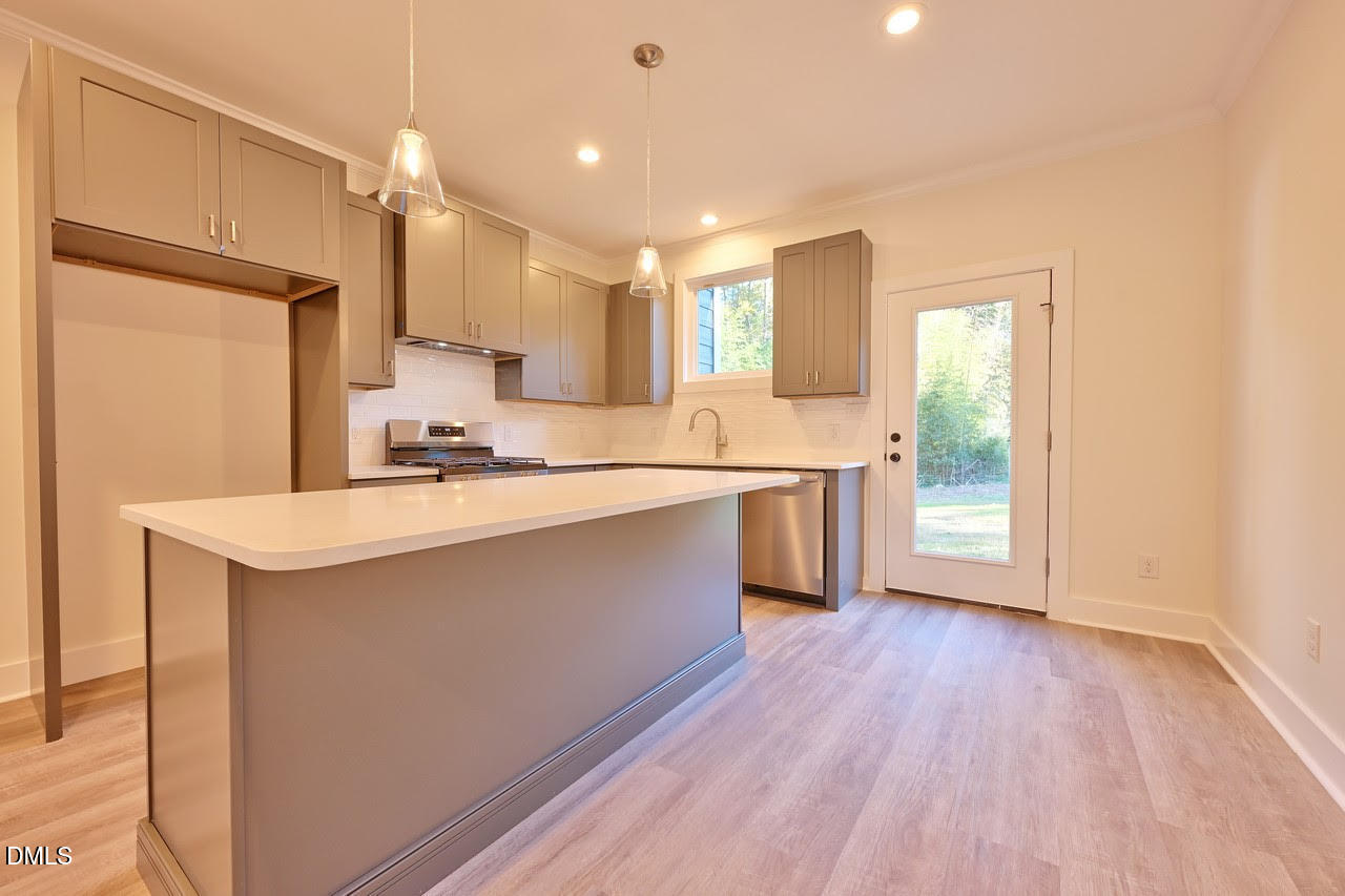 Durham, North Carolina 27703, United States, 3 Bedrooms Bedrooms, ,3 BathroomsBathrooms,Residential,Active,246088