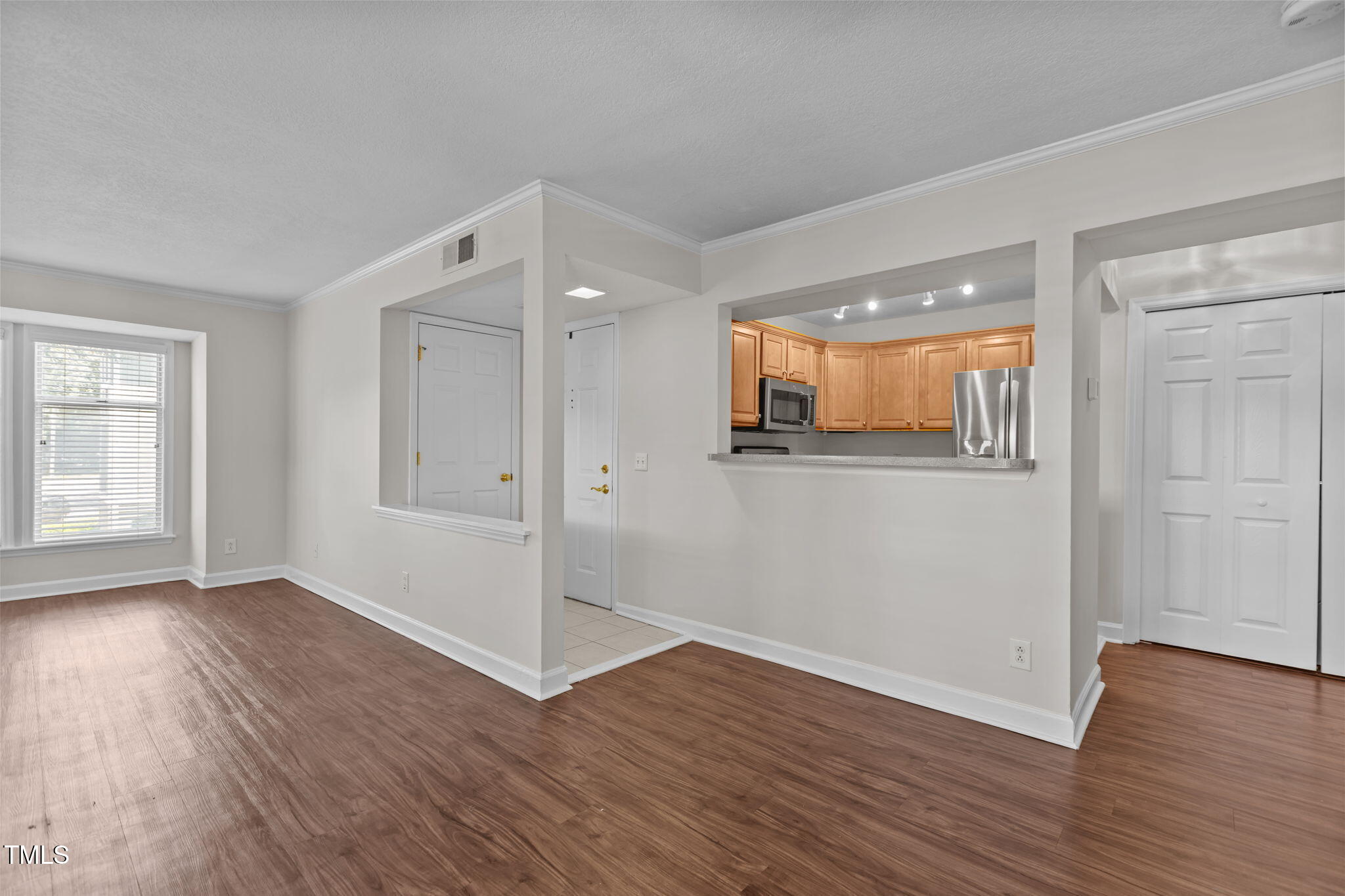 1011 Nicholwood Drive 209