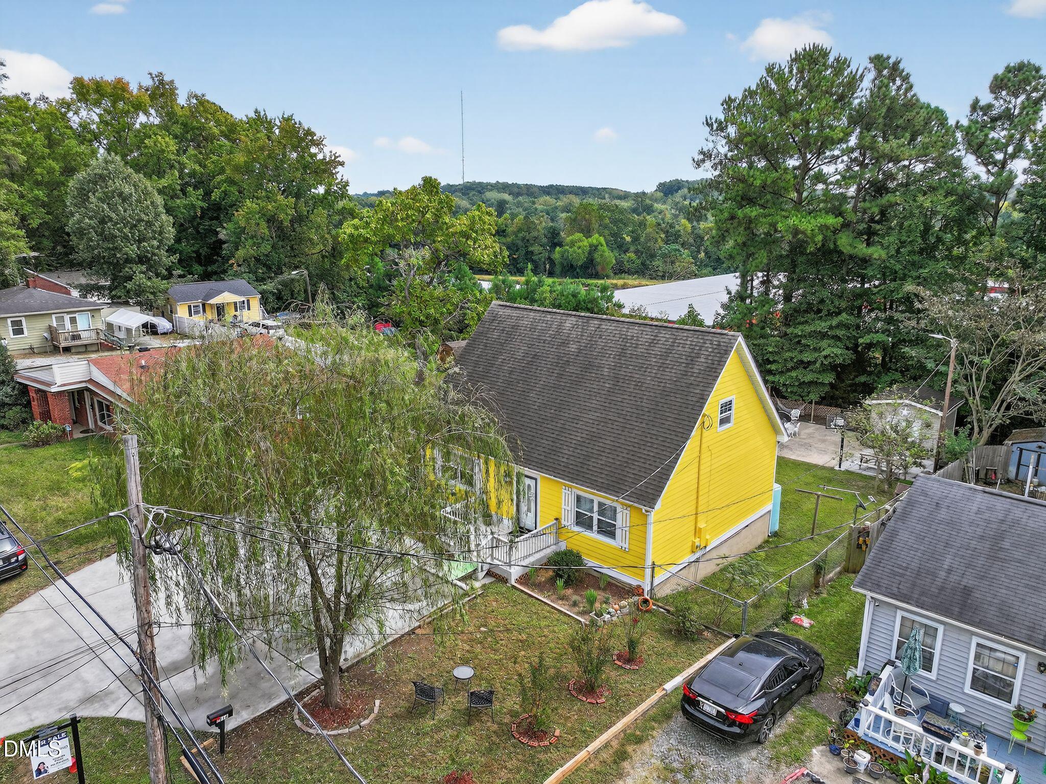 916 E E Club Boulevard