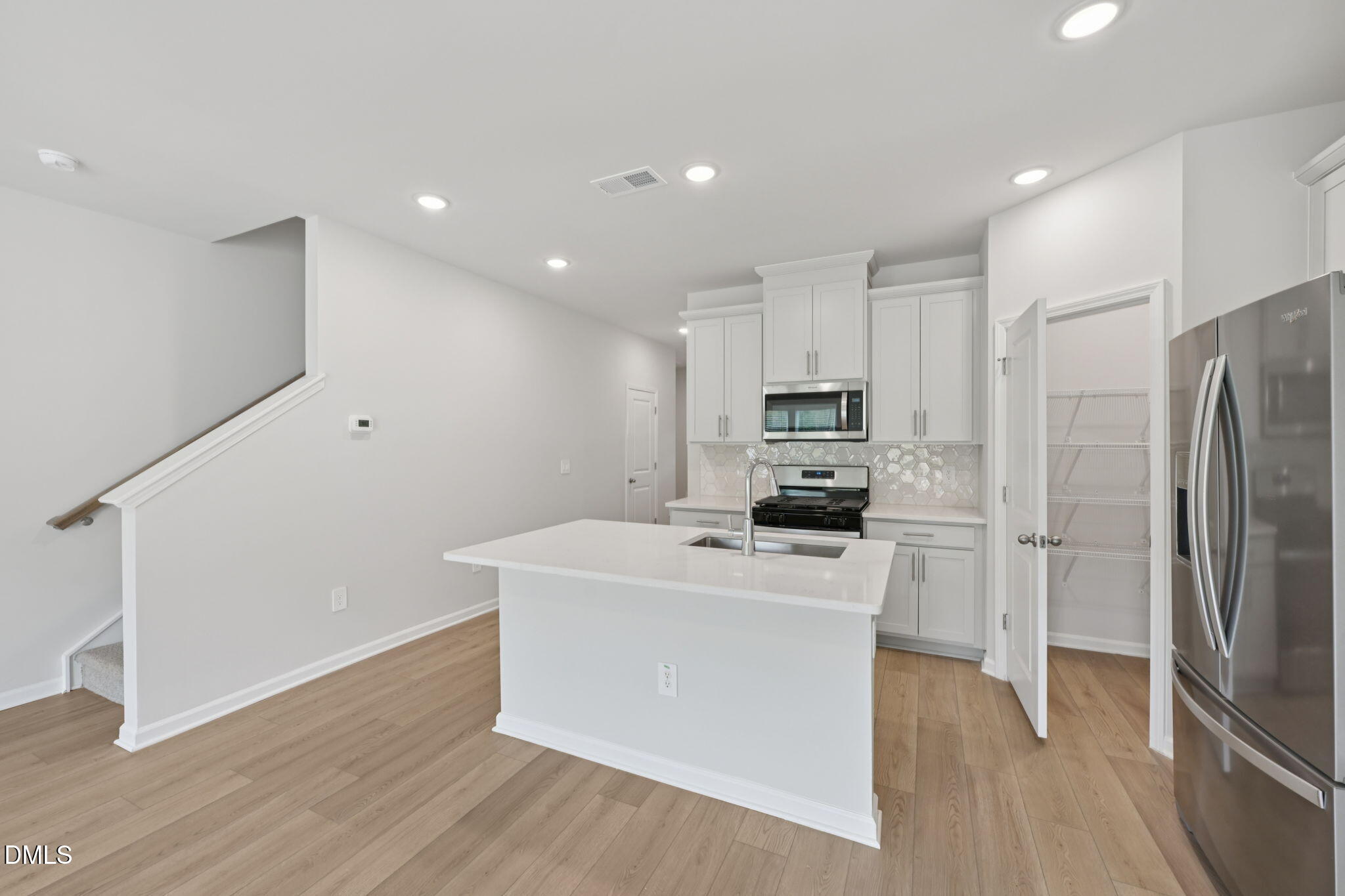 926 Broadleaf Trace