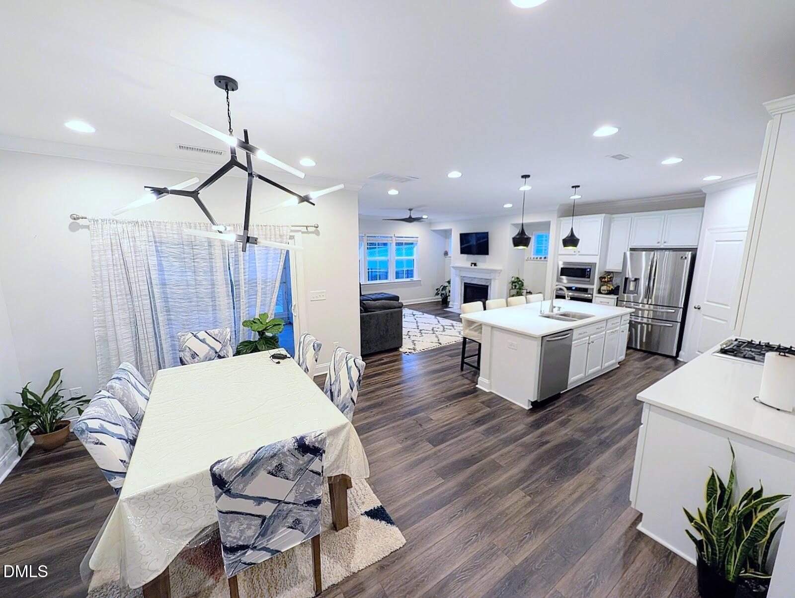 2969 Thirlestane Drive