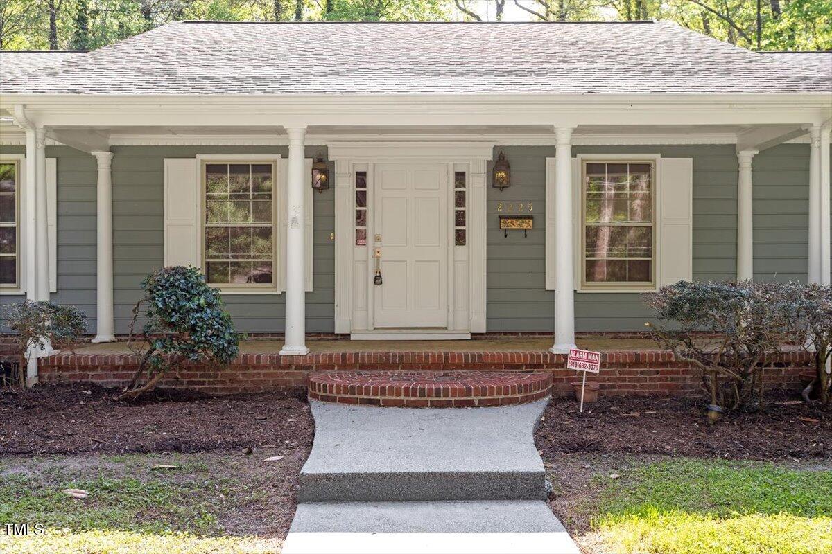 2225 Whitley Drive
