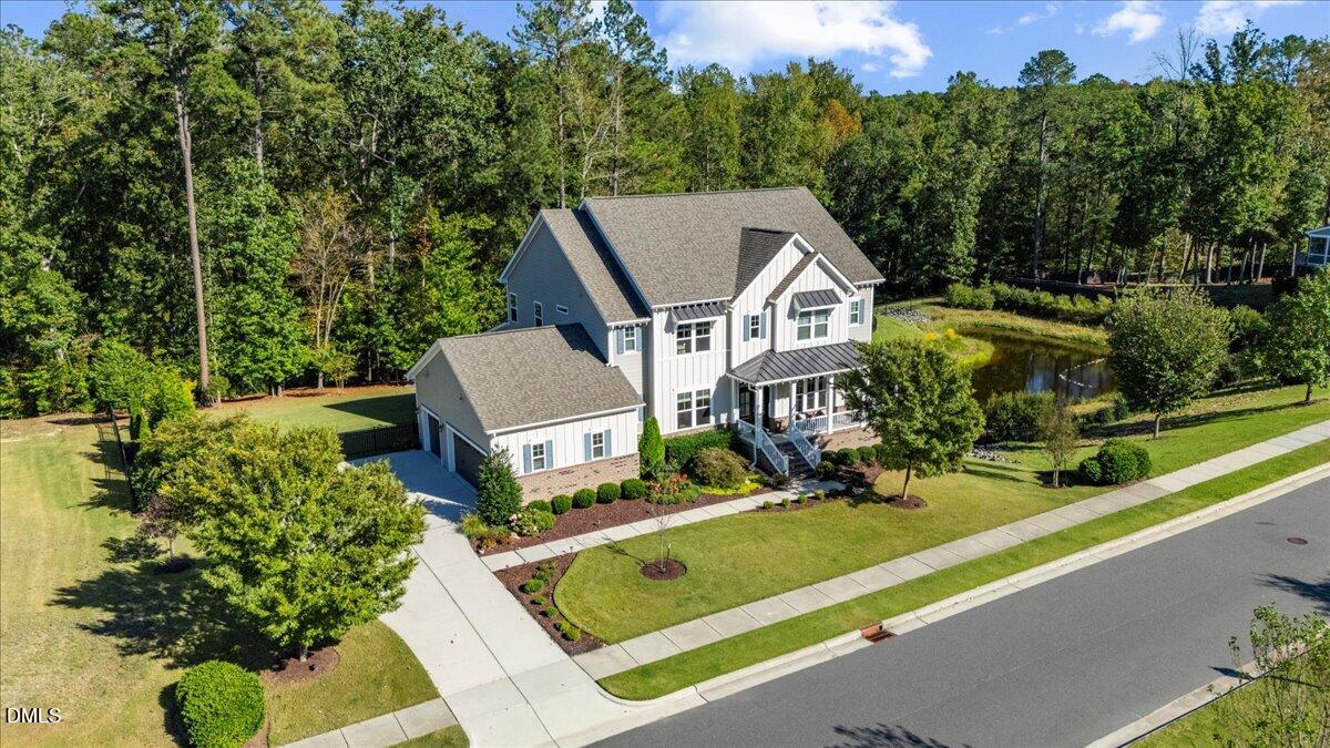 716 Peninsula Forest Place