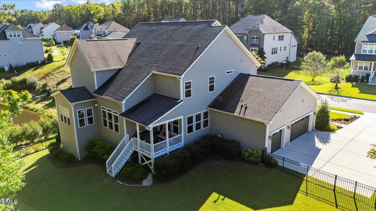 716 Peninsula Forest Place