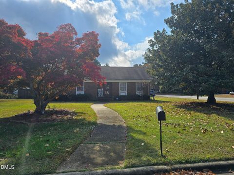 Photo of 1735 Meadowbrook Lane W, Wilson, NC 27893 (MLS # 10132600)