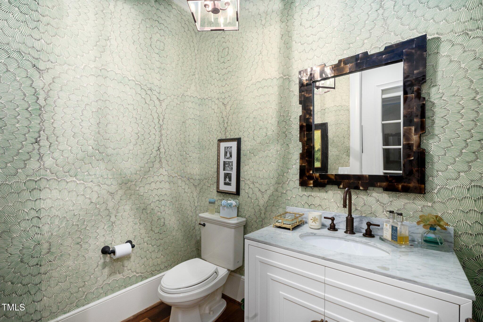 Raleigh, North Carolina 27608, United States, 5 Bedrooms Bedrooms, ,6 BathroomsBathrooms,Residential,Active,97570