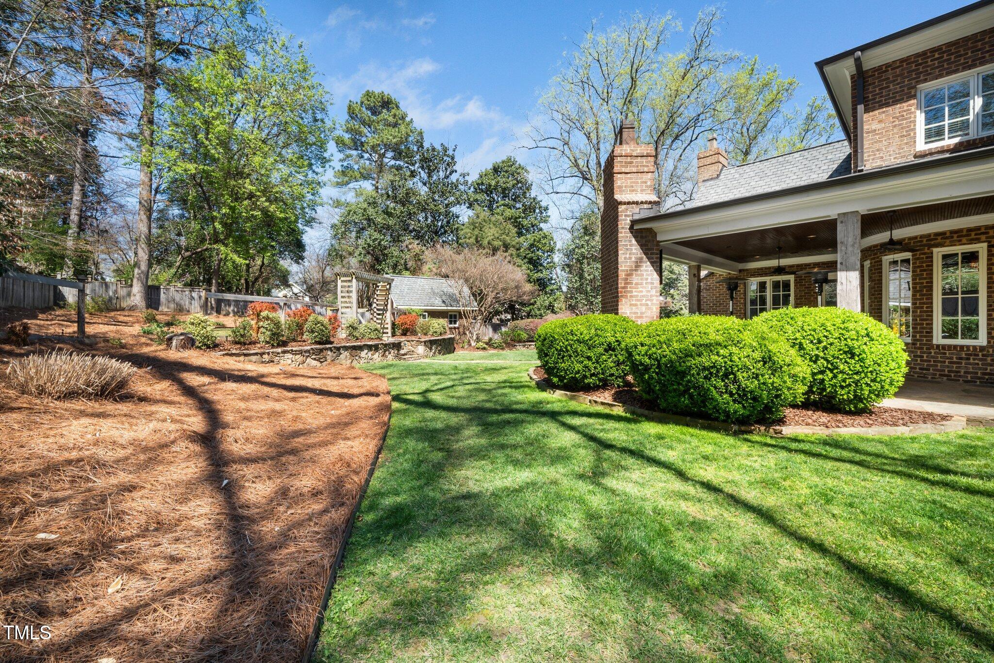 Raleigh, North Carolina 27608, United States, 5 Bedrooms Bedrooms, ,6 BathroomsBathrooms,Residential,Active,97570