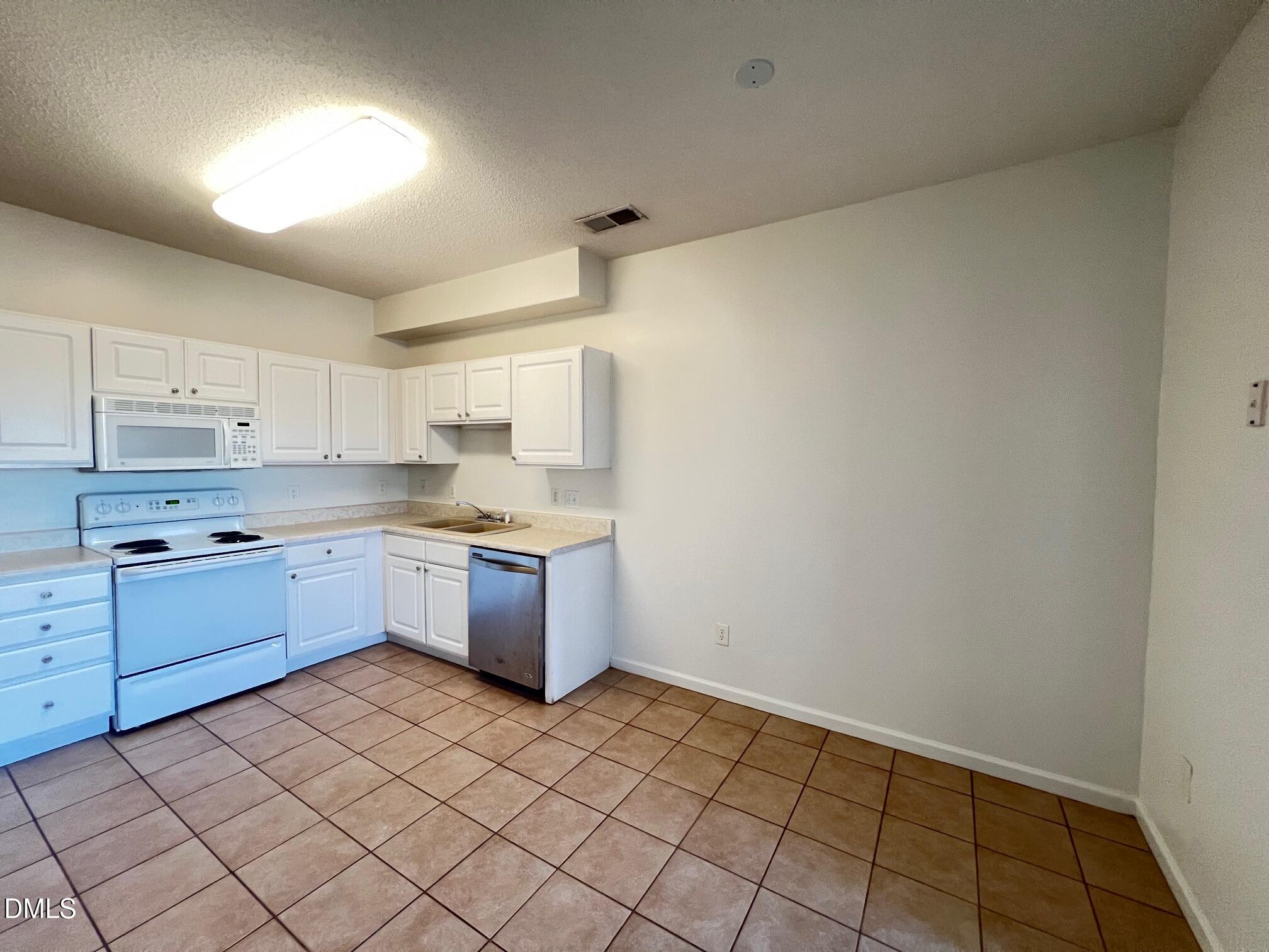 2501 Huntscroft Lane 303