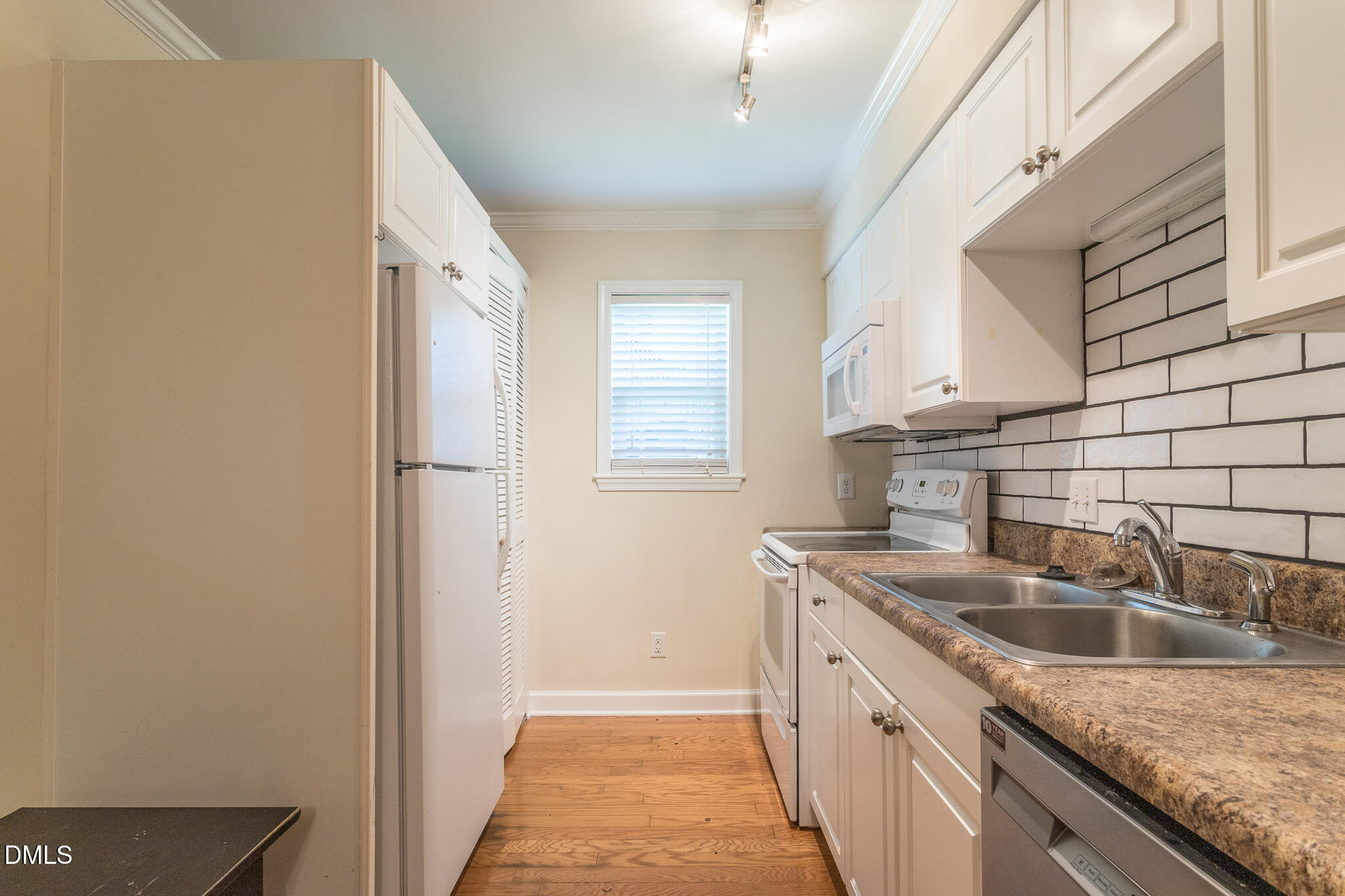 1513 E Franklin Street F-125