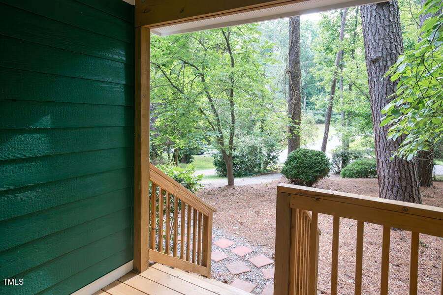 90 Oak Leaf Lane