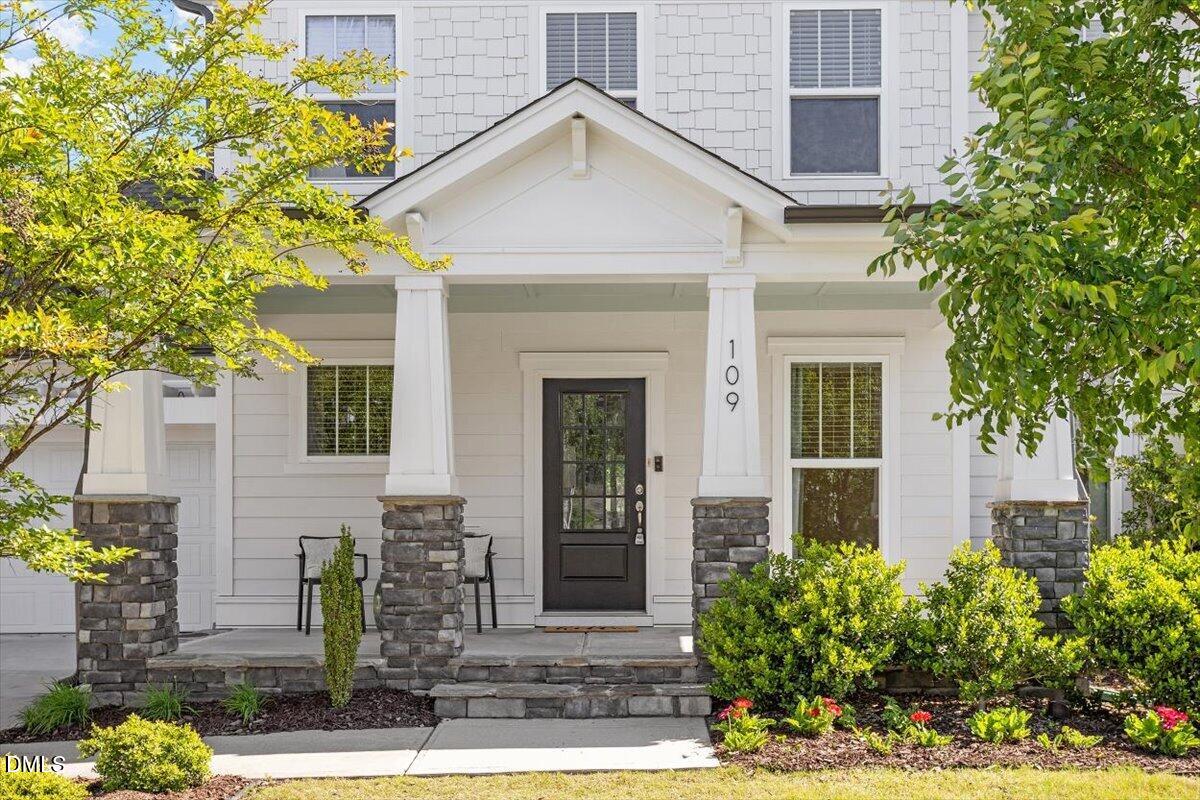 109 Mayweed Drive