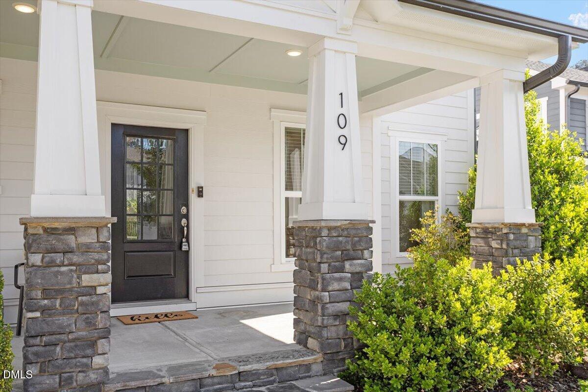 109 Mayweed Drive