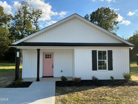 512 Crump St Street Smithfield NC 27577