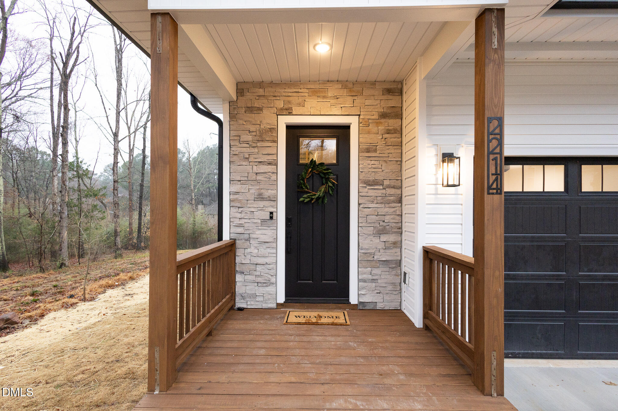 2214 N Oak Ridge Boulevard