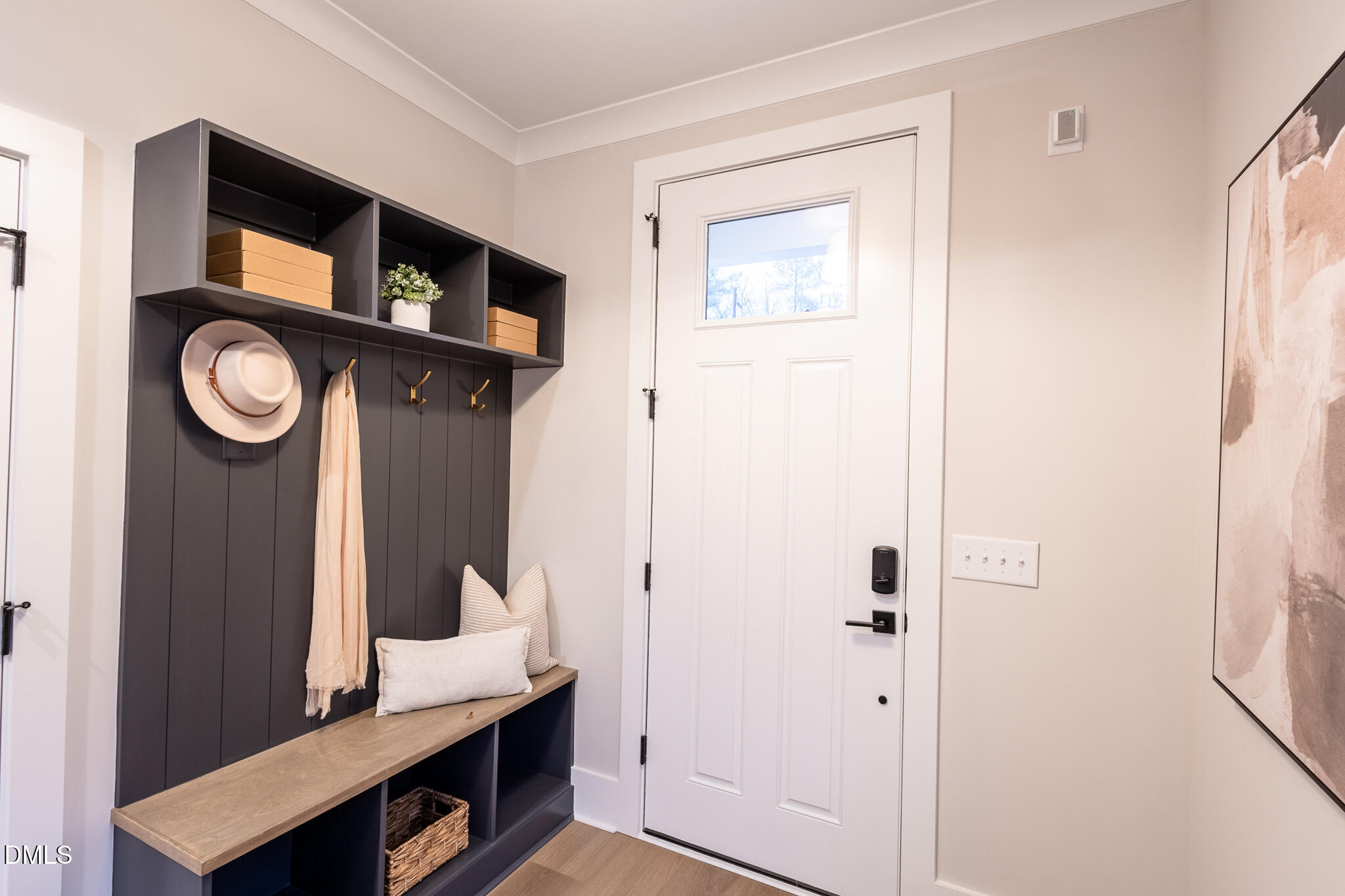 2214 N Oak Ridge Boulevard