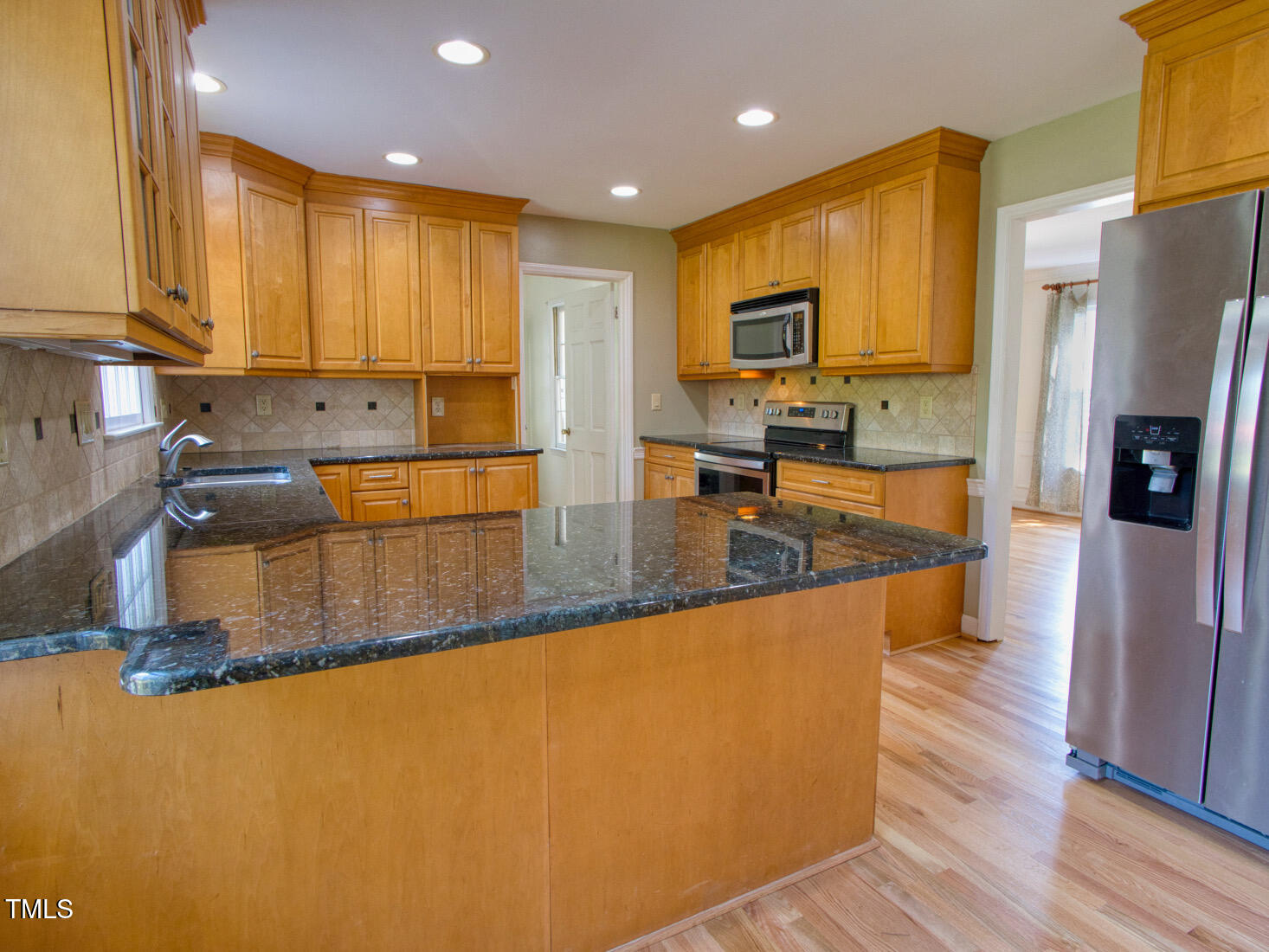 5017 Sandlewood Drive