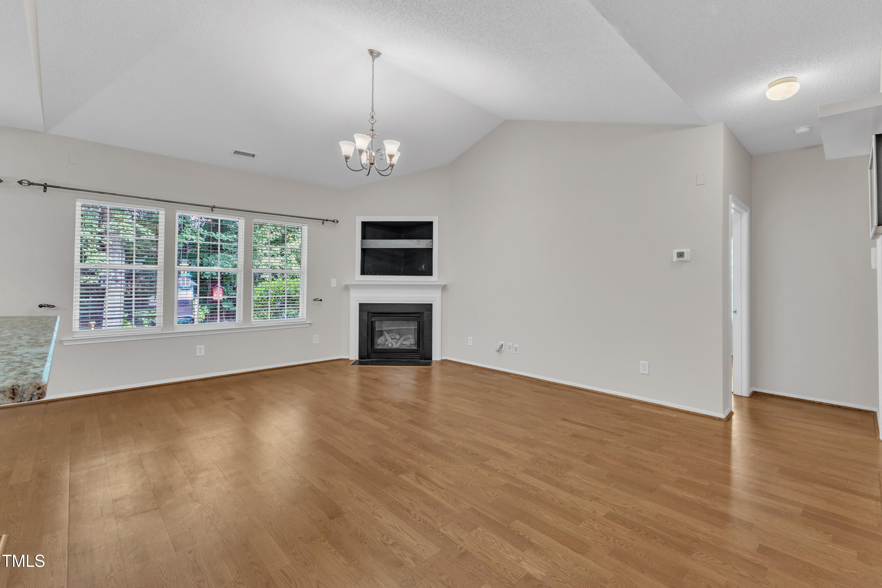 5513 Enoree Lane